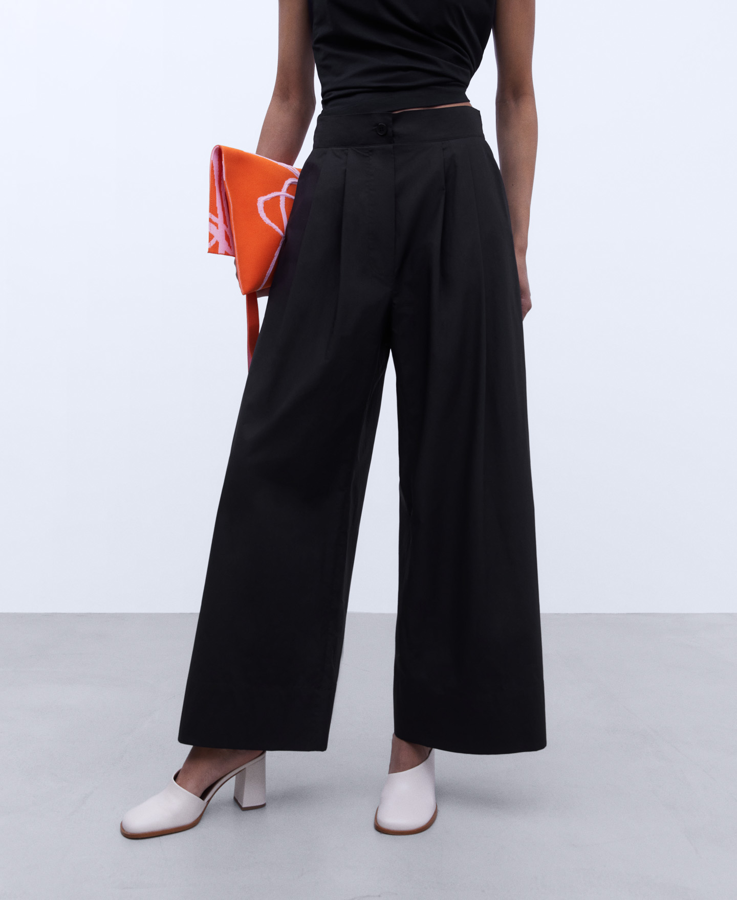 Cotton wide trousers image number 0