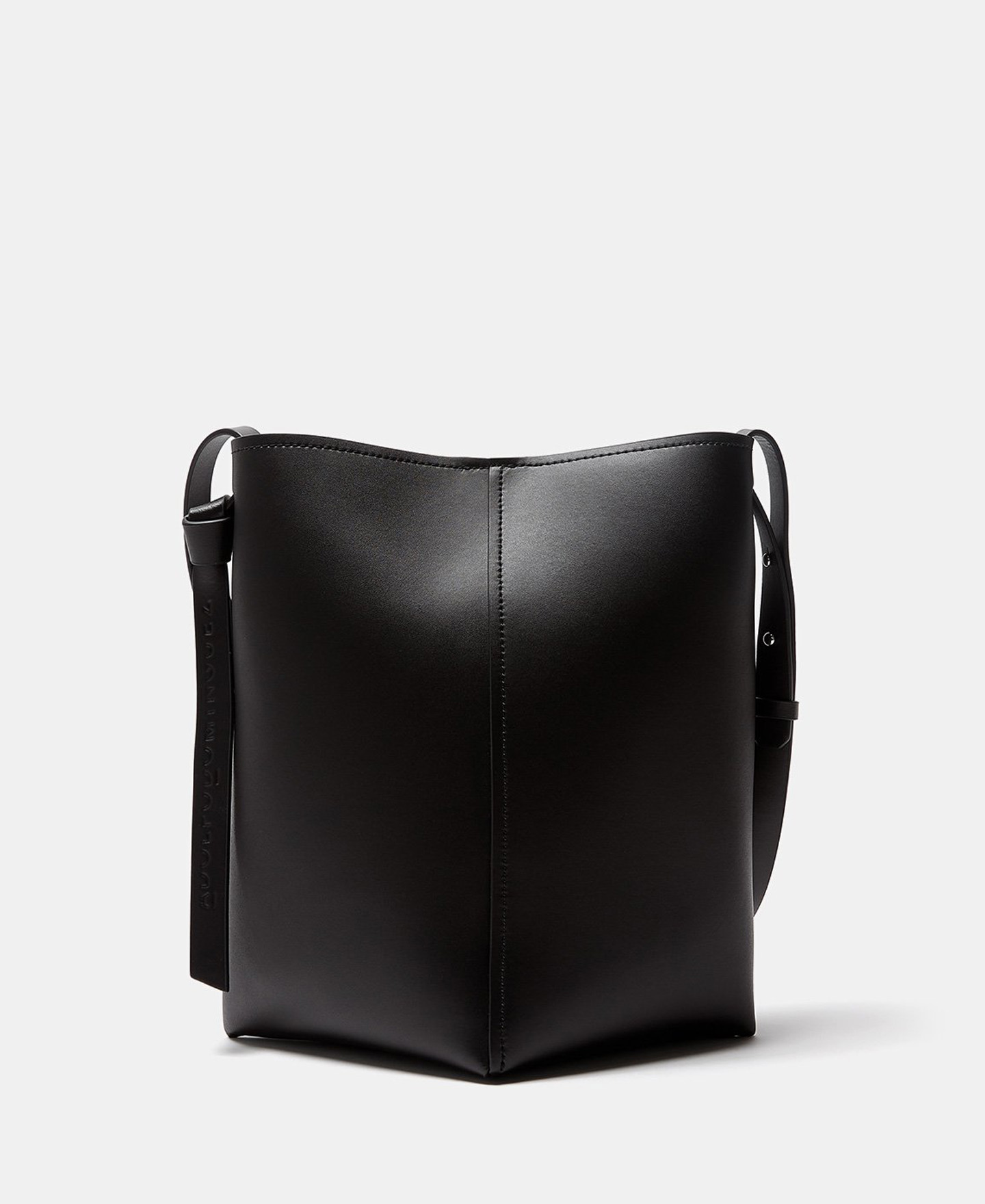 Bolso en piel vaqueta base triangular image number 0