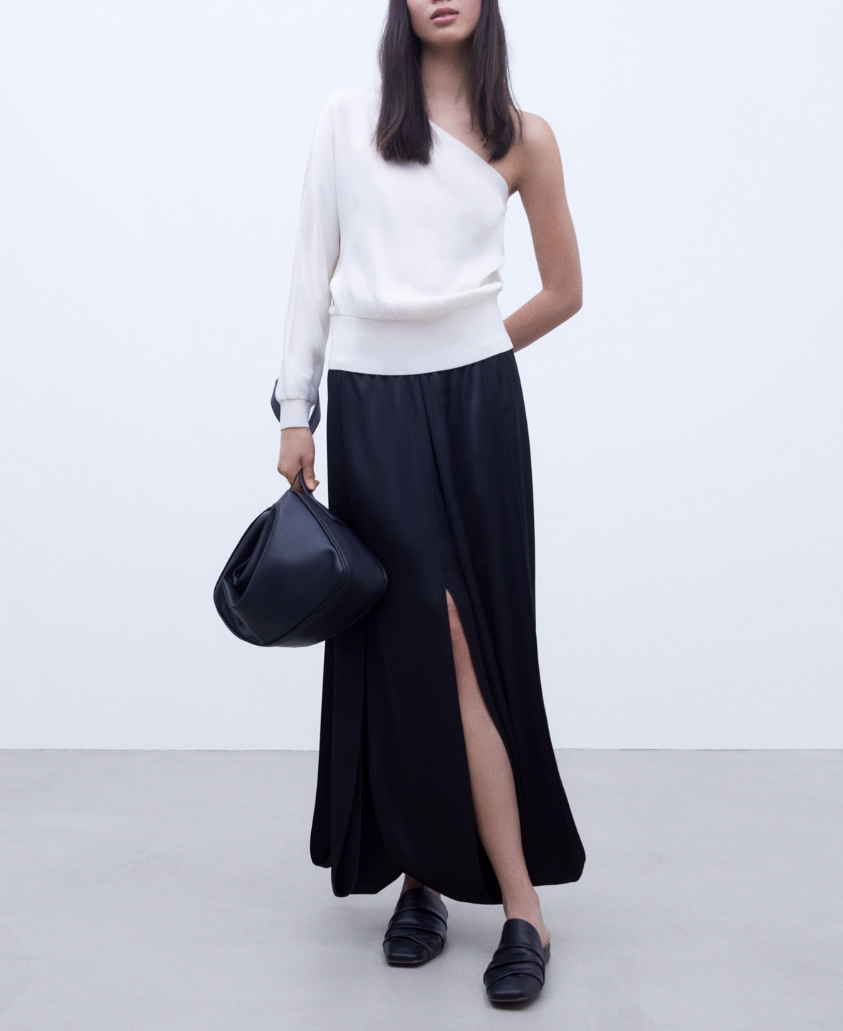 Asymmetric neckline fluid t-shirt image number 1