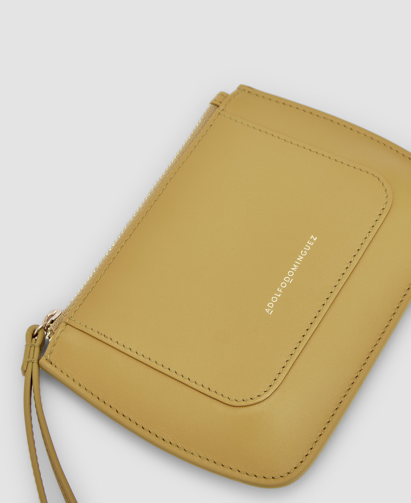 Cartera en vaqueta image number 1