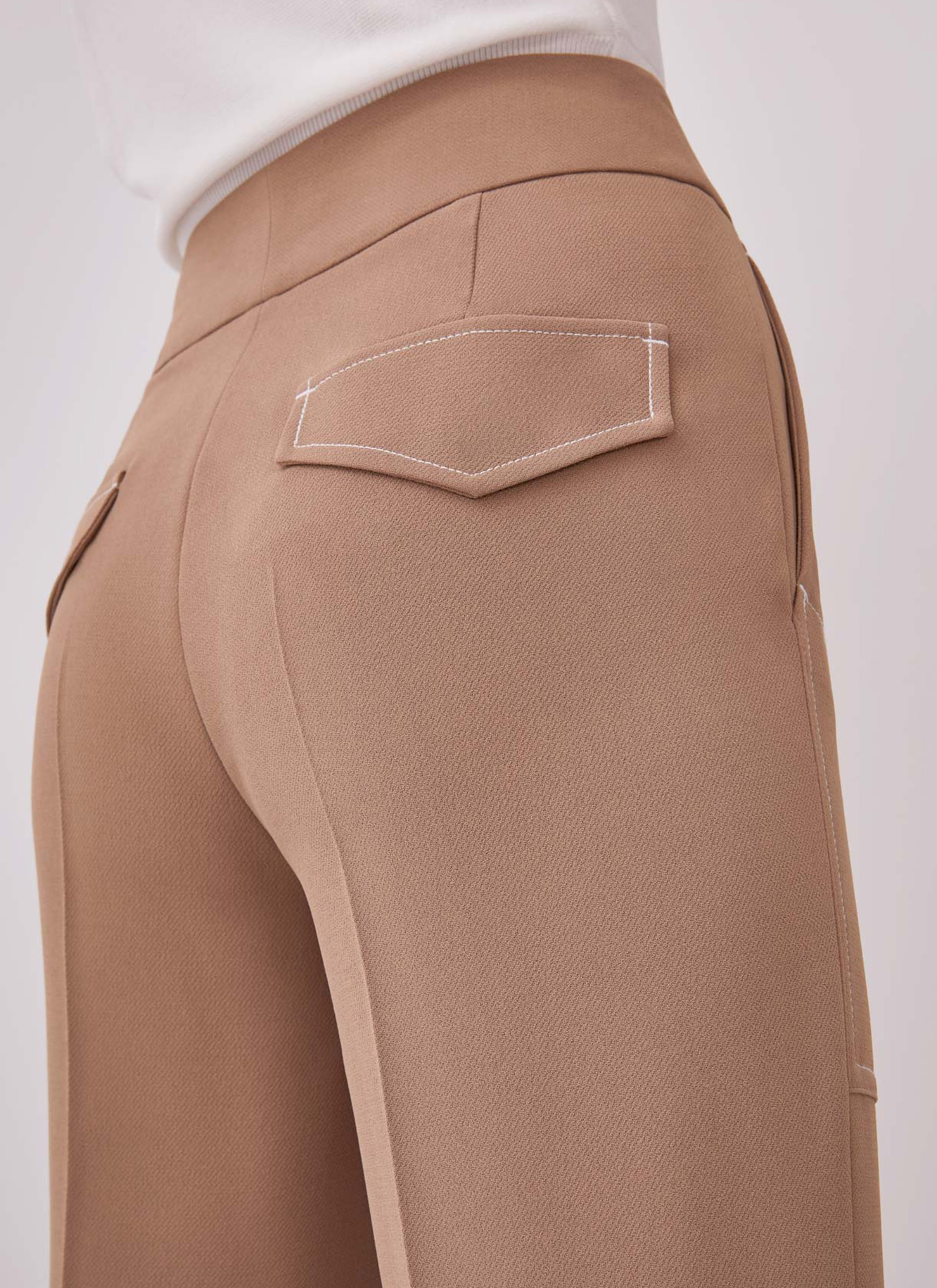 Trousers with backstitched pockets image number 2