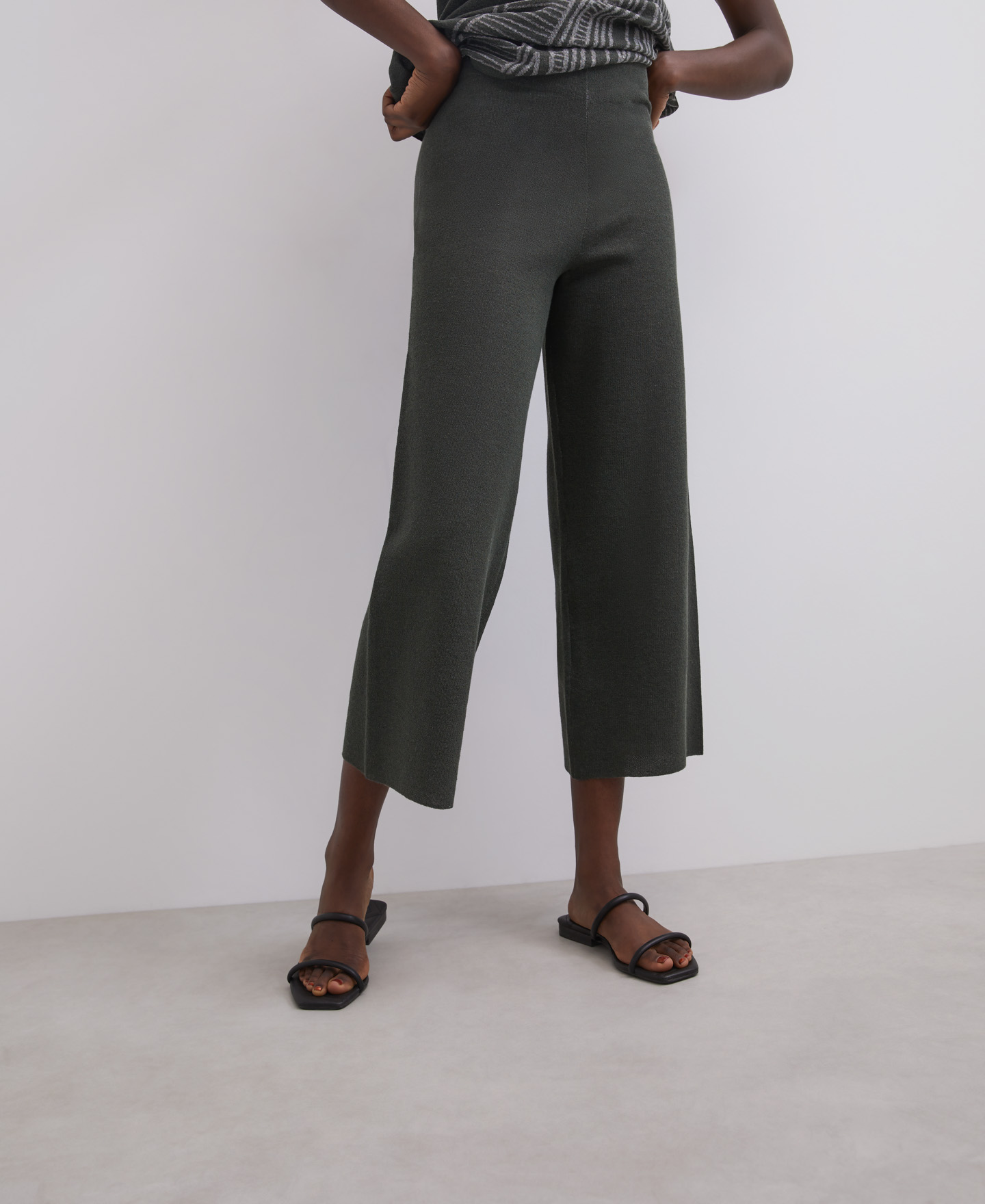 Two-colour linen jaquard trousers image number 0