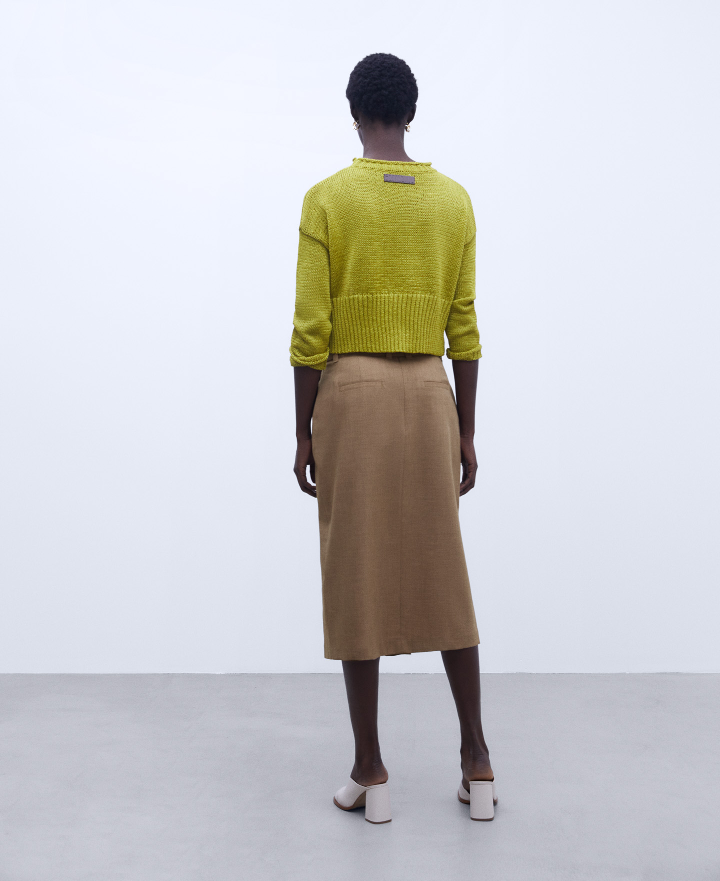 Knitted crop sweater image number 2
