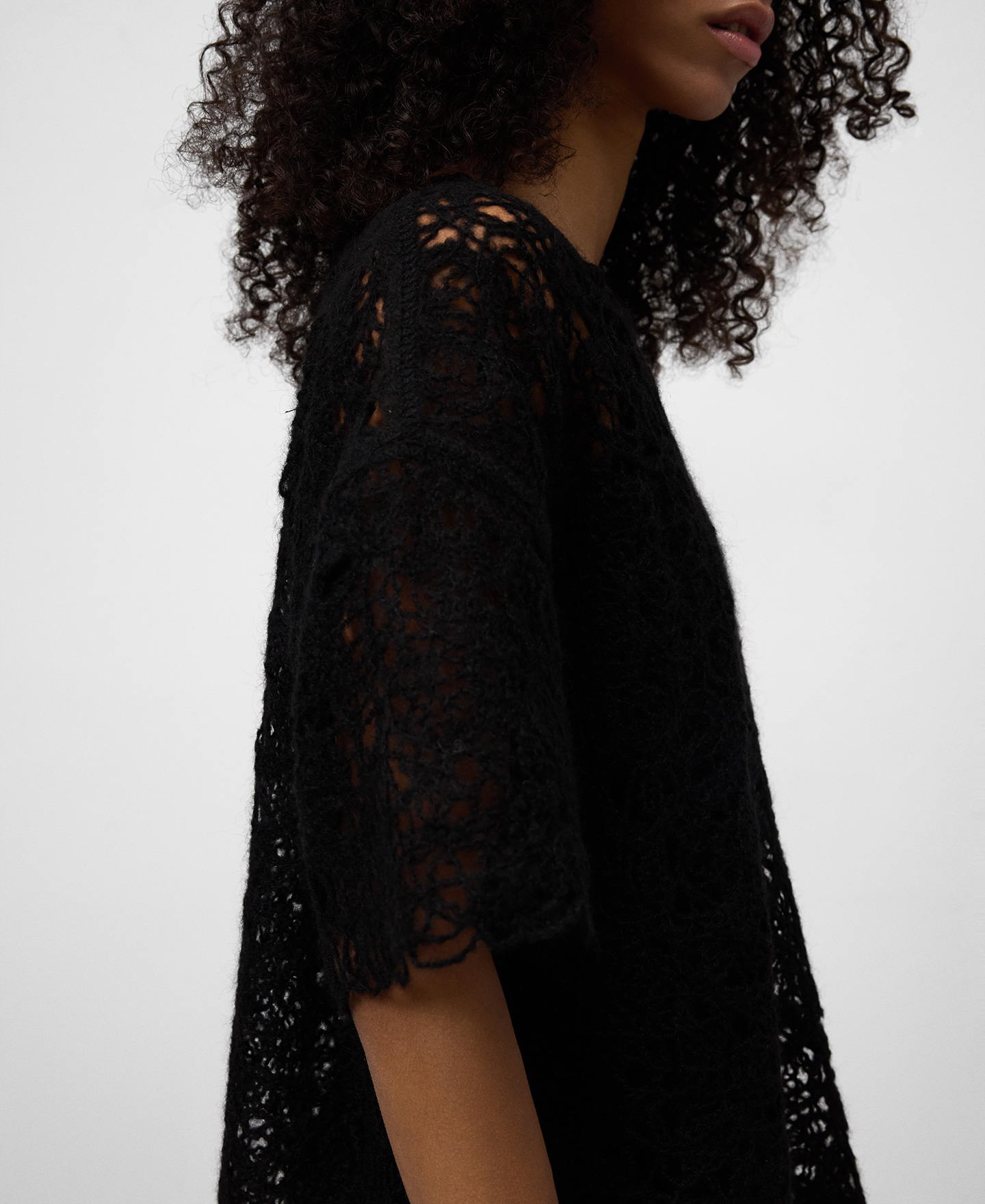 Embroidered knit top woman image number 3