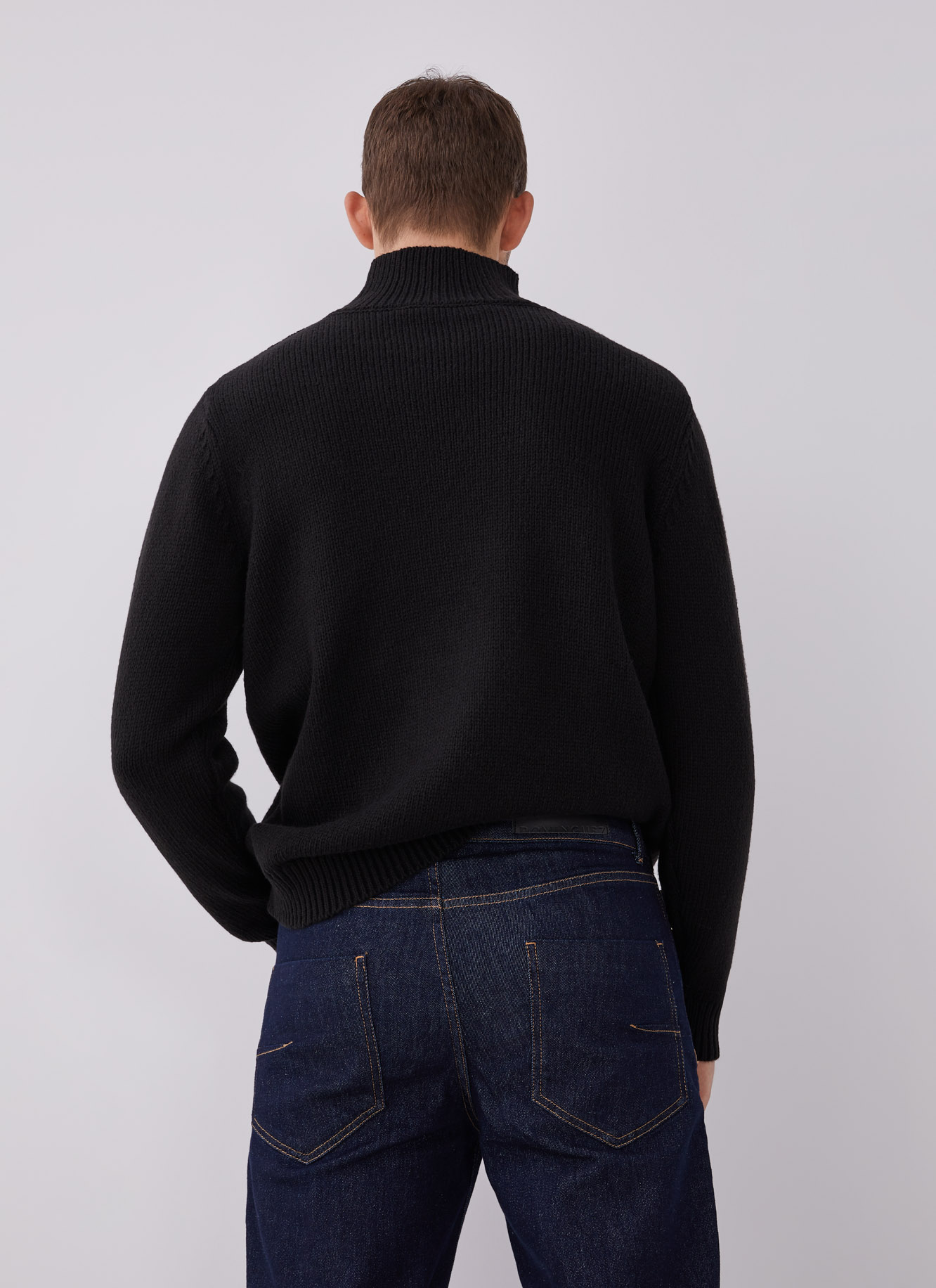Slim fit jeans with five pockets image number 1