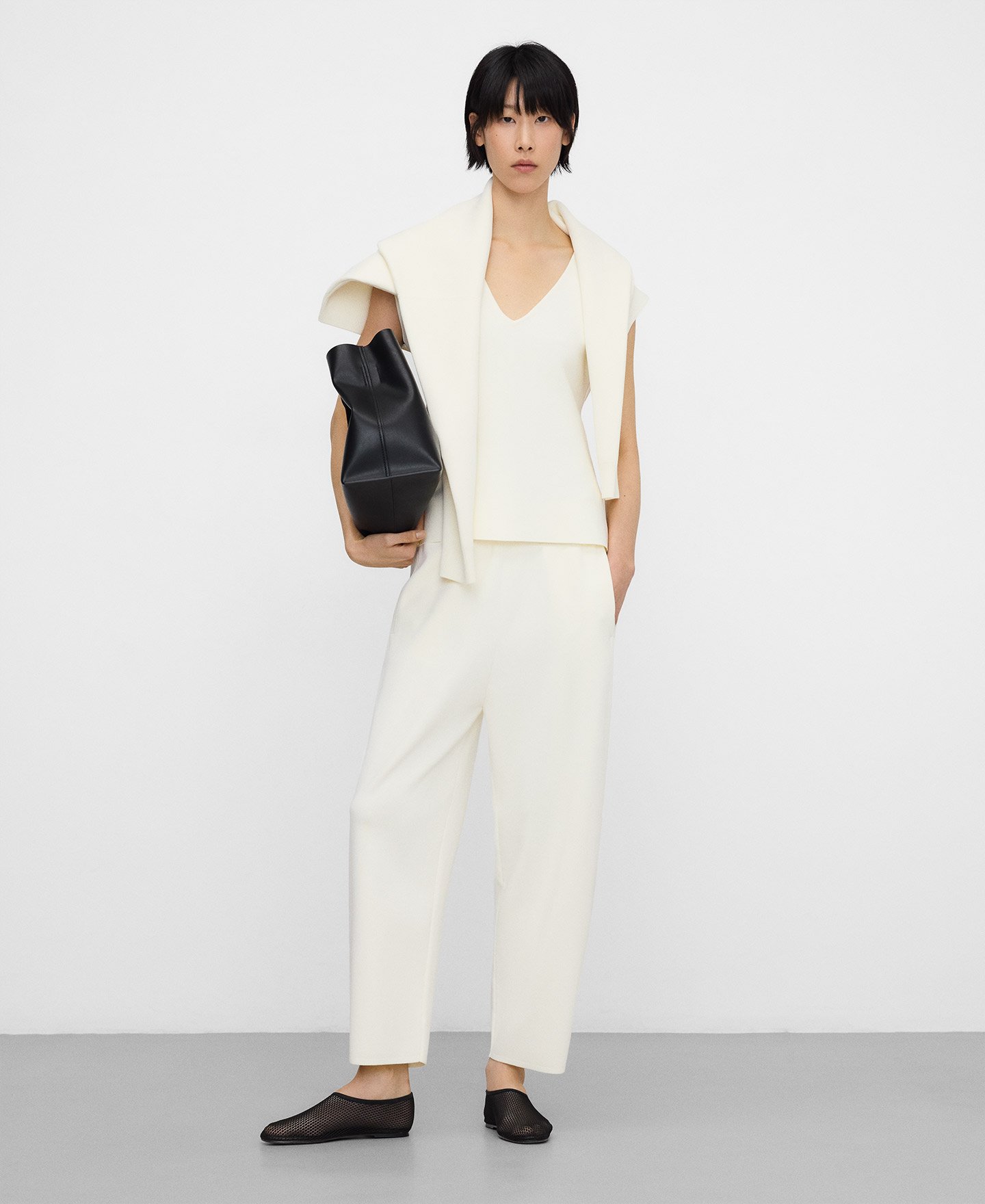 Knit barrel fit trousers image number 1