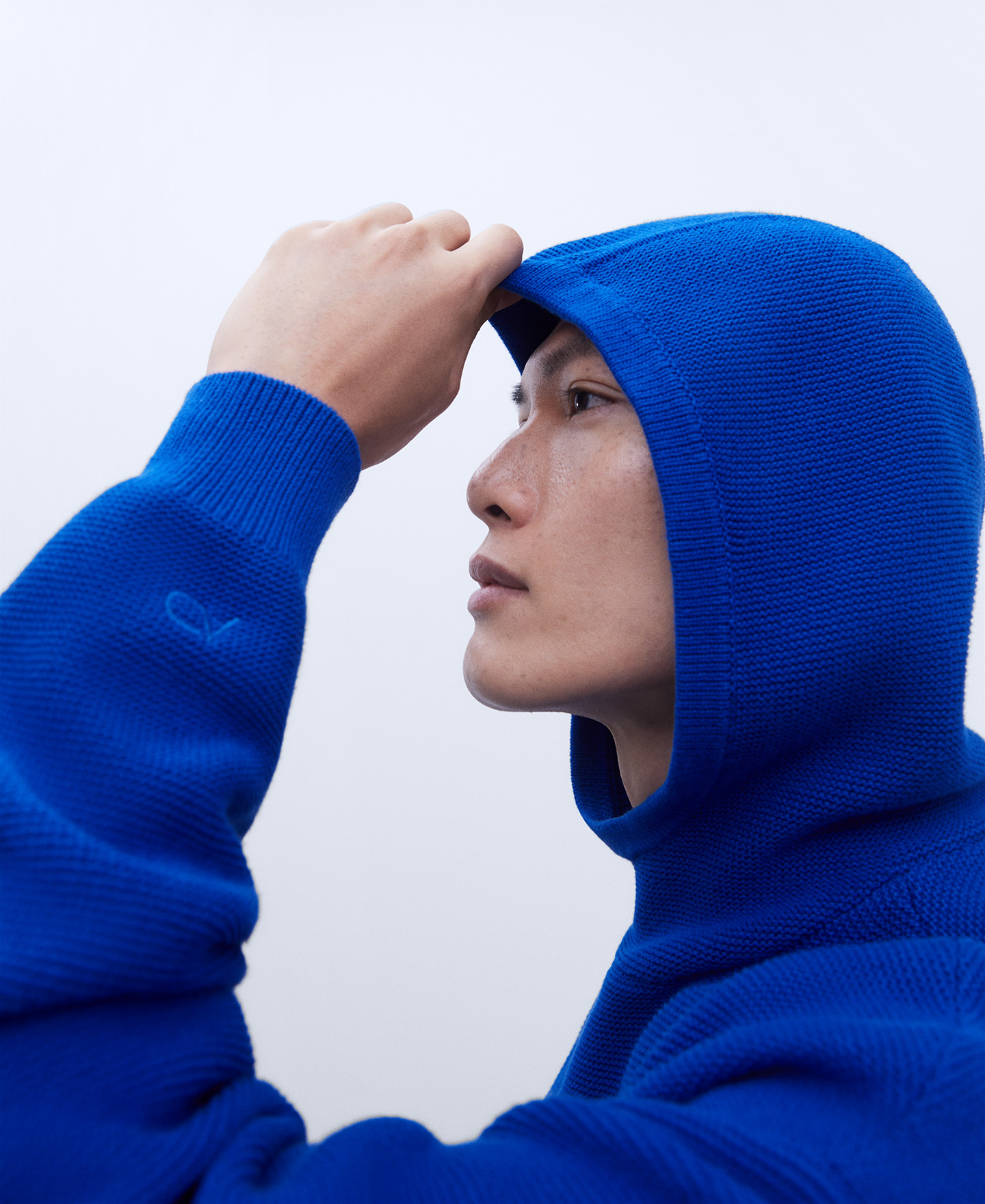 Knitted hoodie image number 3