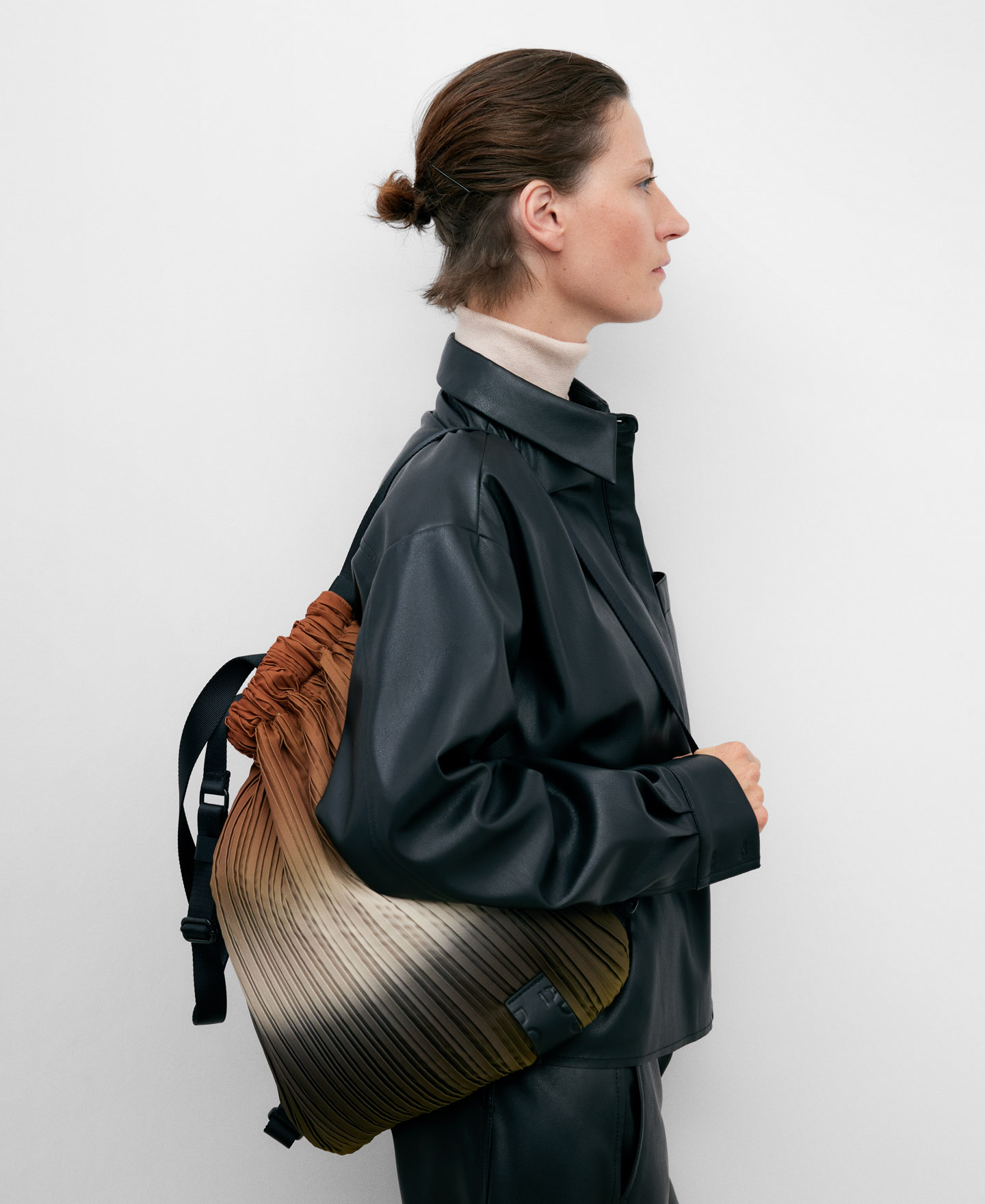 Recycled crinkle backpack for women image number 4