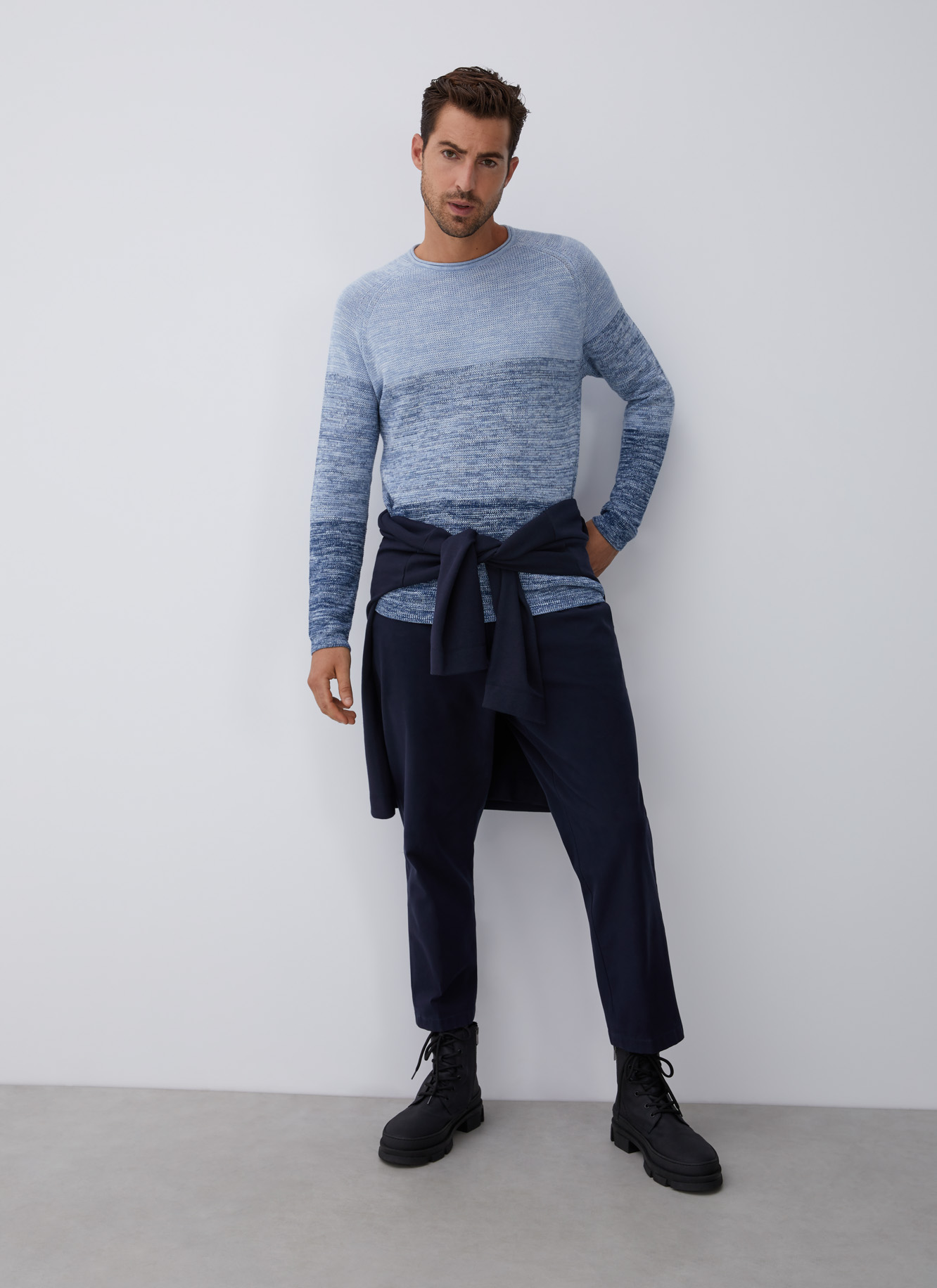 Crew neck melange sweater image number 5