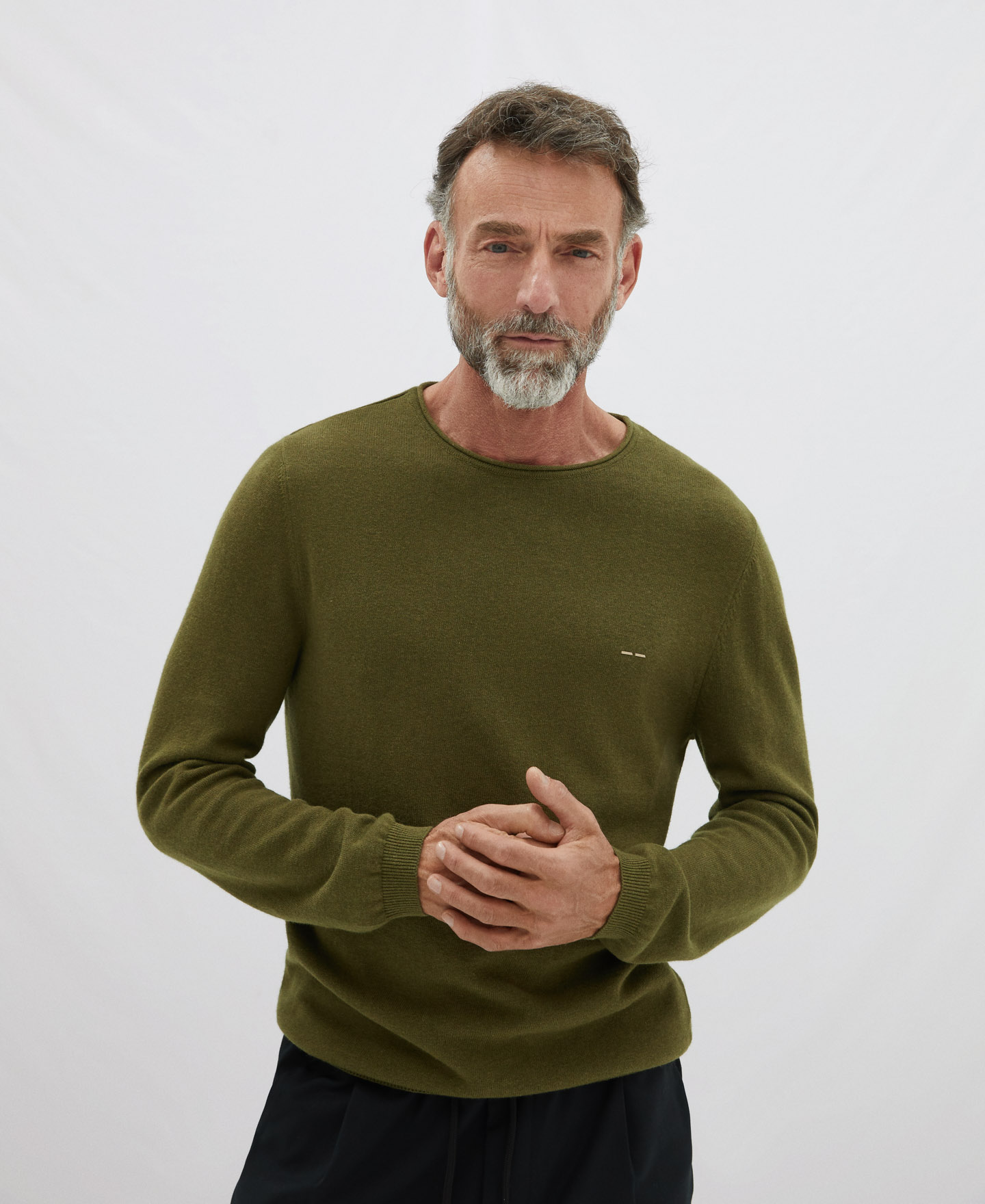 Basic box collar sweater image number 0