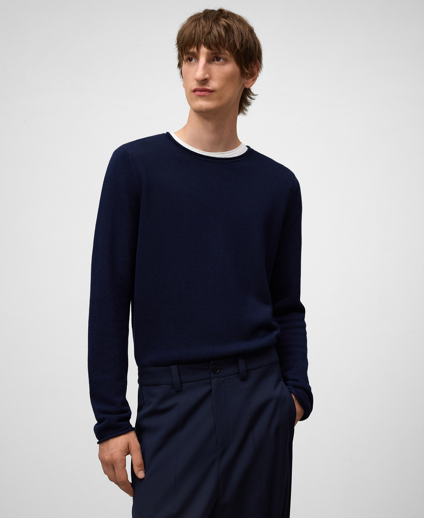 Camiseta estructura cuello rulo hombre image number 0