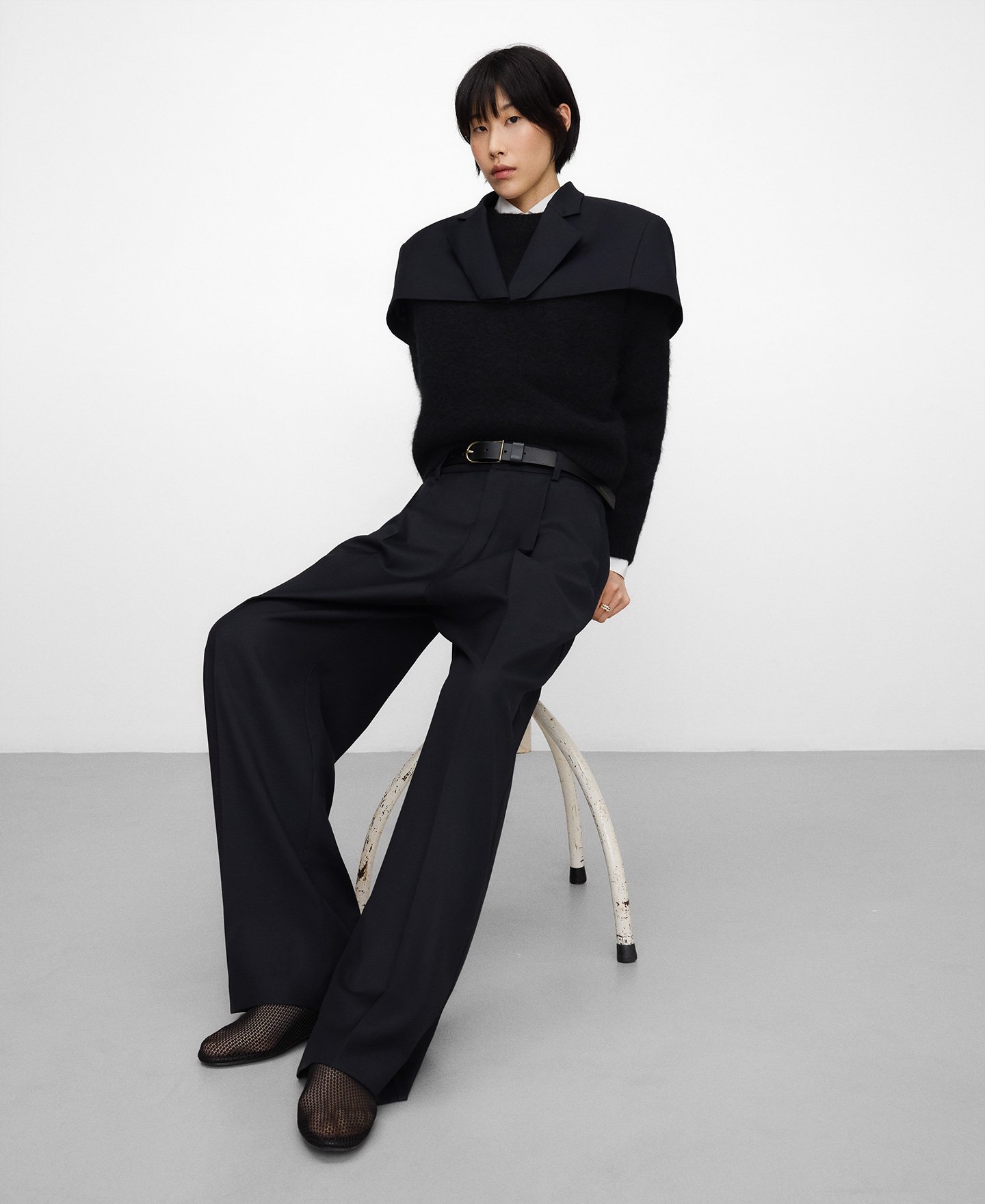 Blazer-style short cape woman image number 5