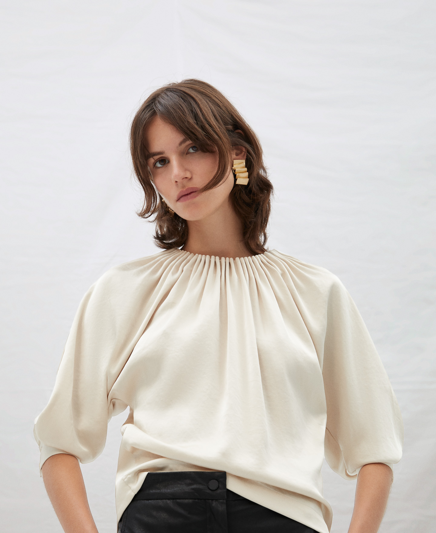 Blusa cuello fruncido image number 0