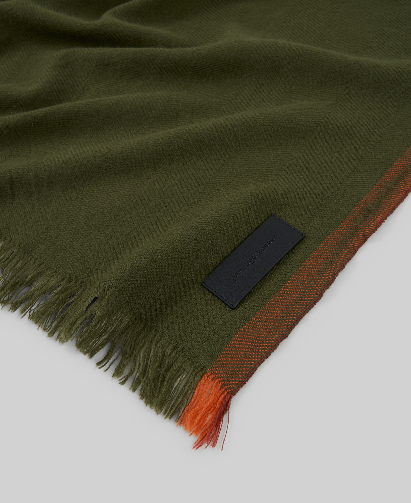Bufanda caqui hombre image number 2