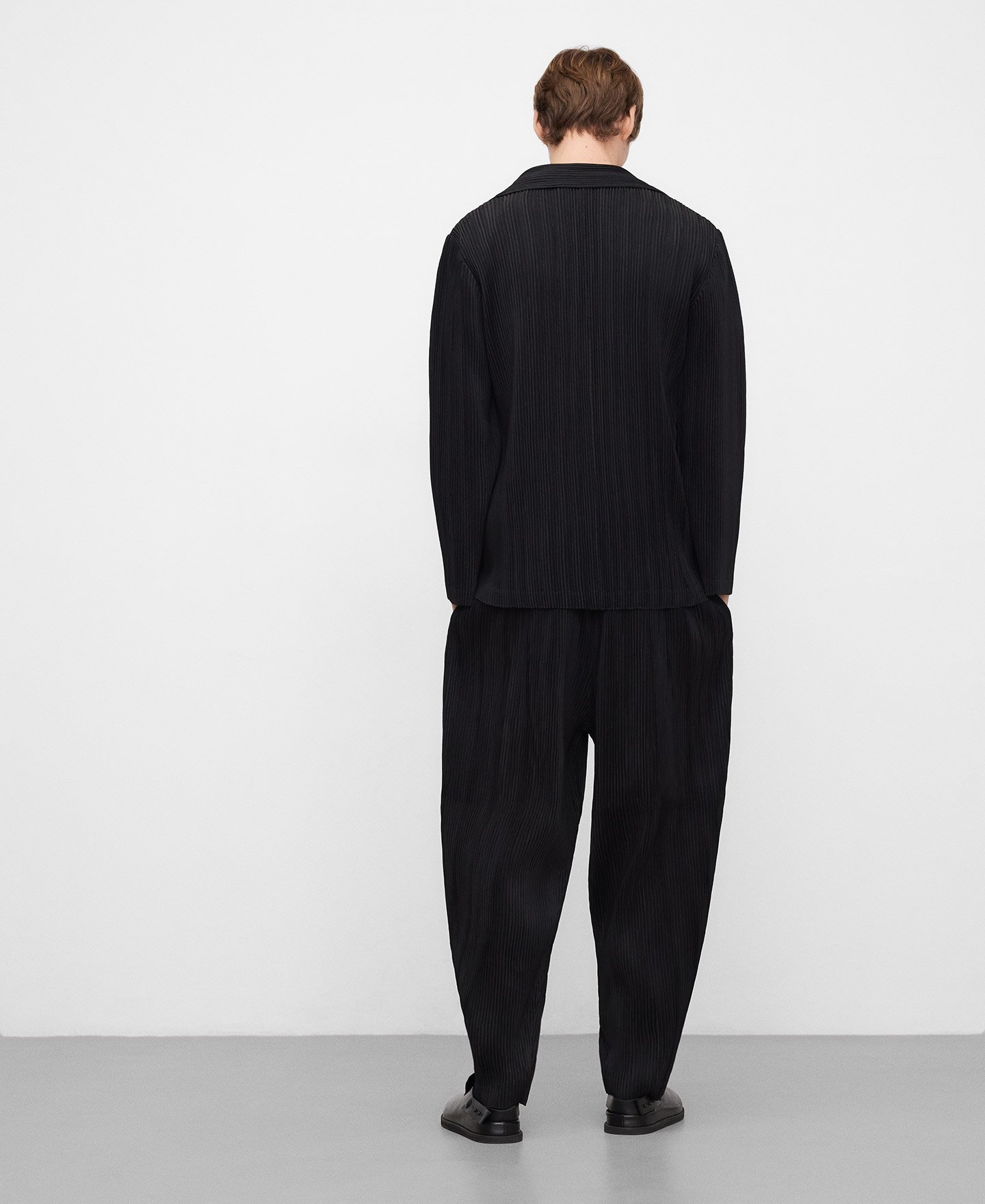 Barrel fit crinkle trousers image number 2