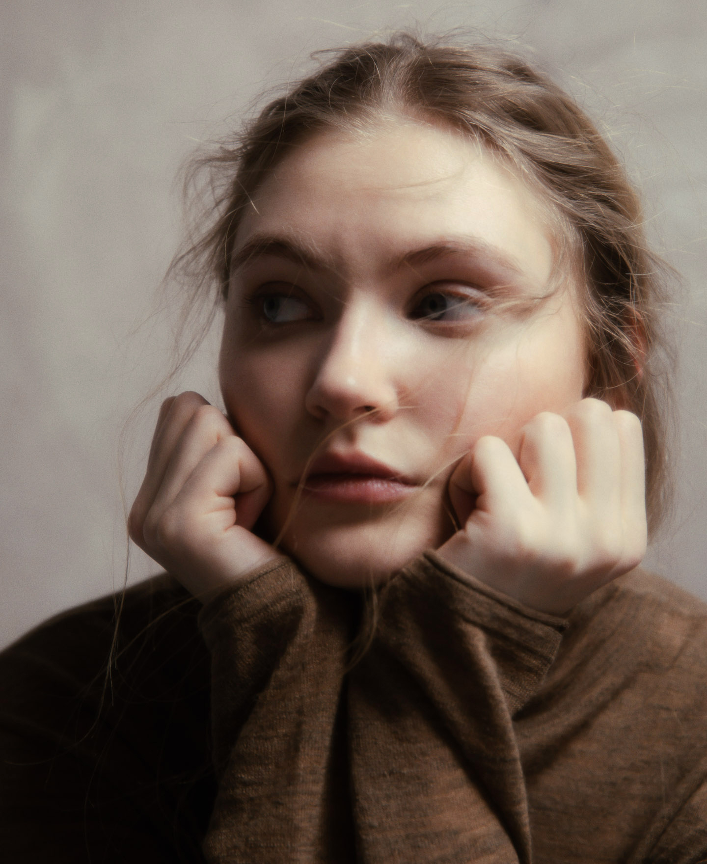 Linen and alpaca wool fabric sweater image number 3