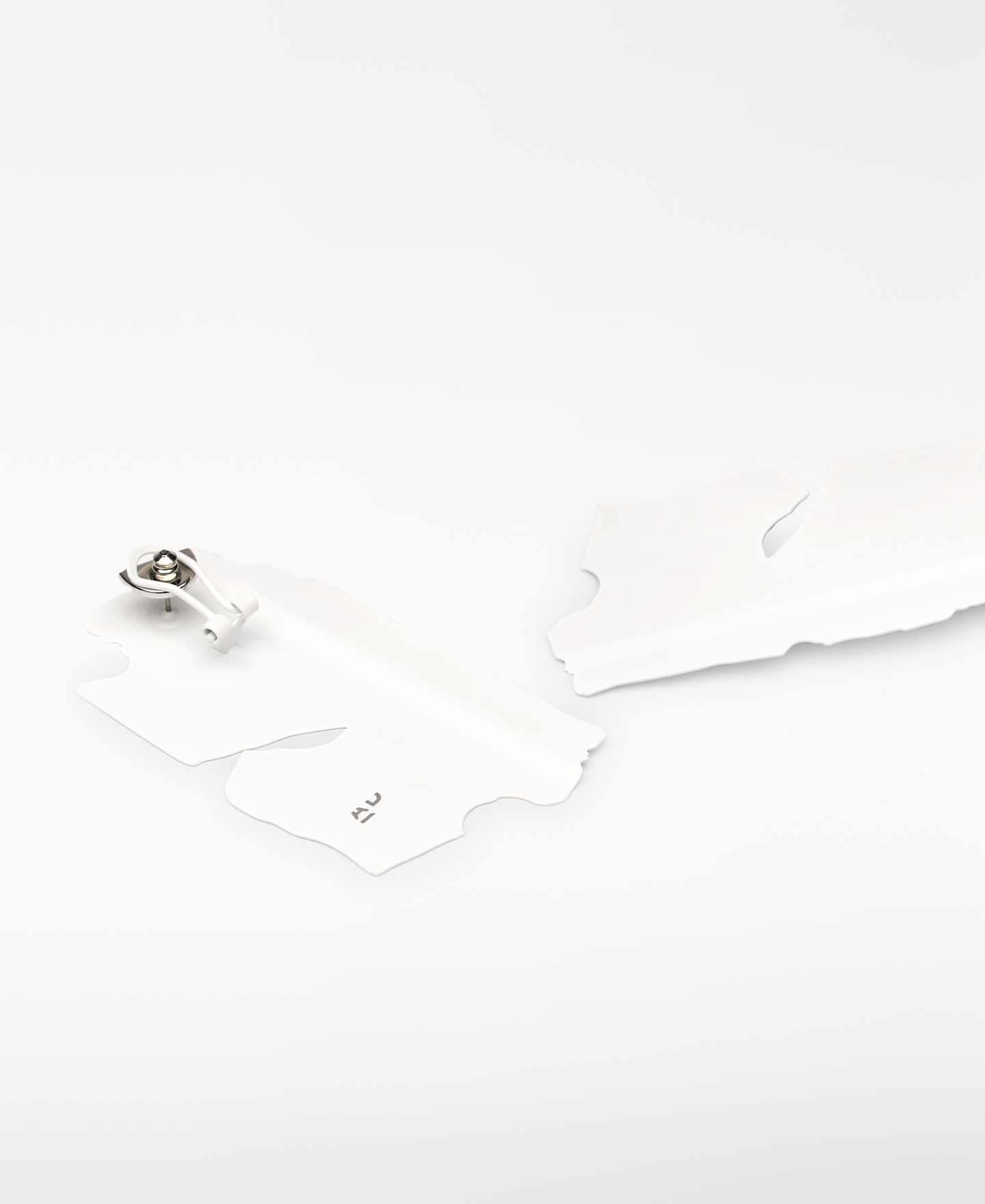 Pendientes lámina metálica lacada mujer image number 1