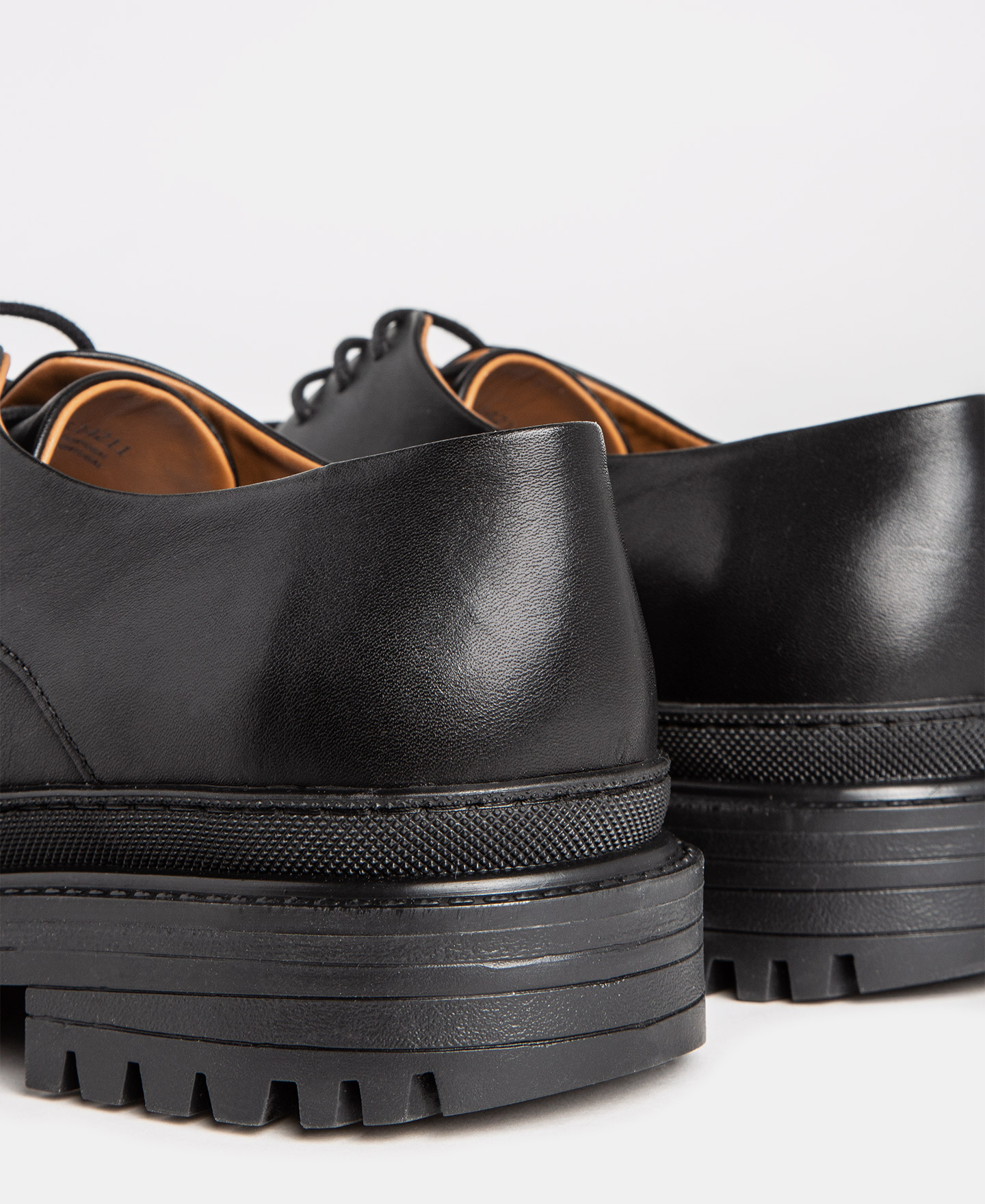 Derby leather shoe image number 2