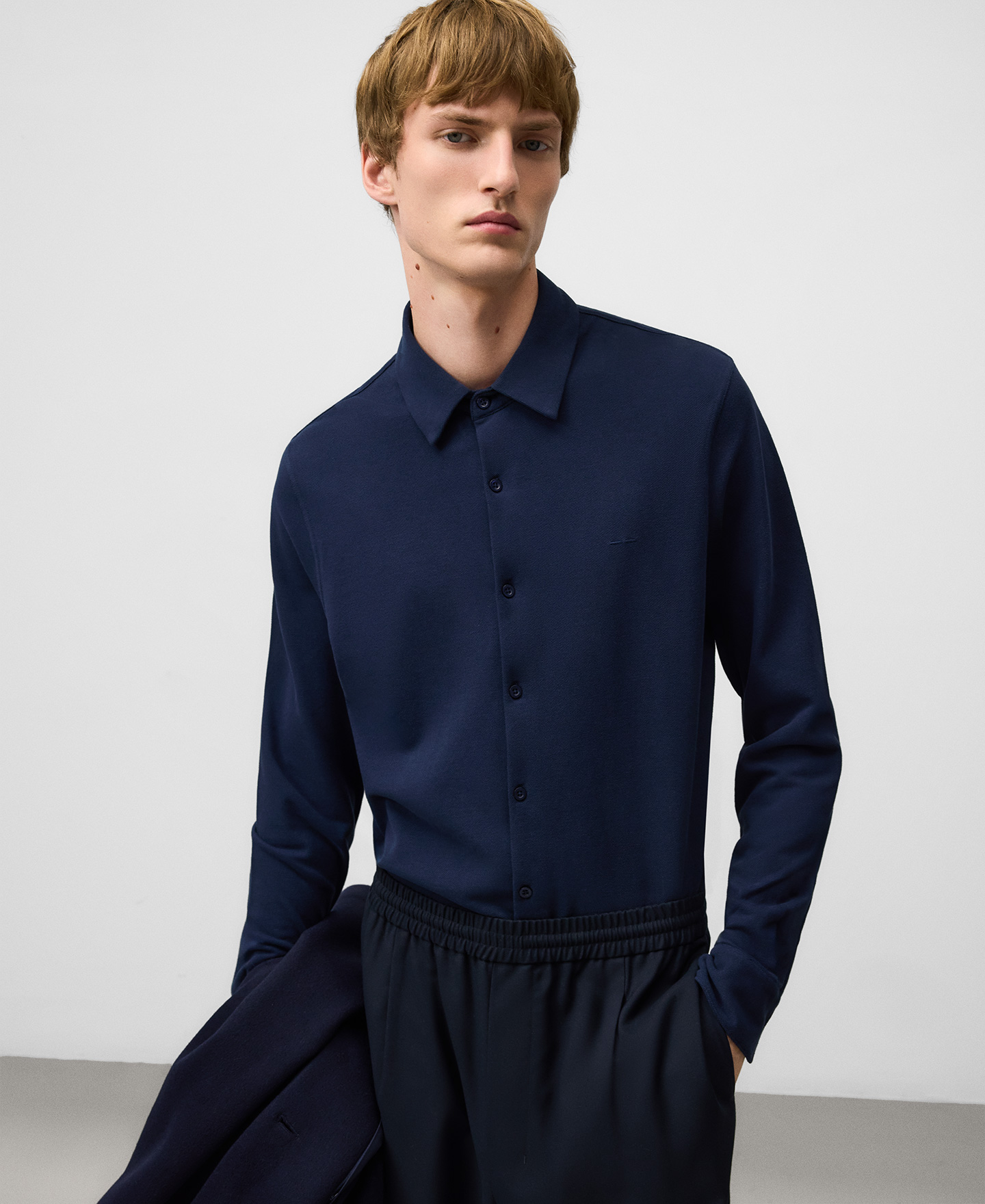 Organic cotton spread collar shirt man image number 0