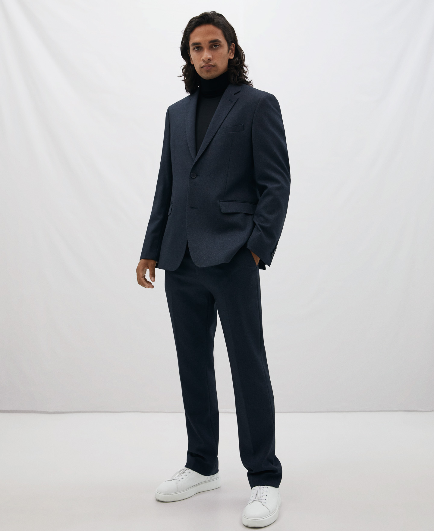 Two button tailored suit image number 1