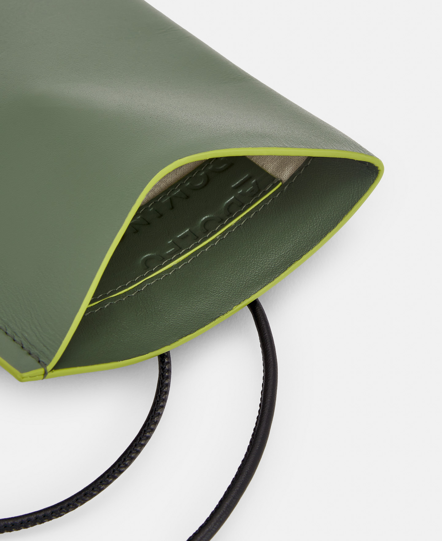Vachetta leather cellphone holder image number 2
