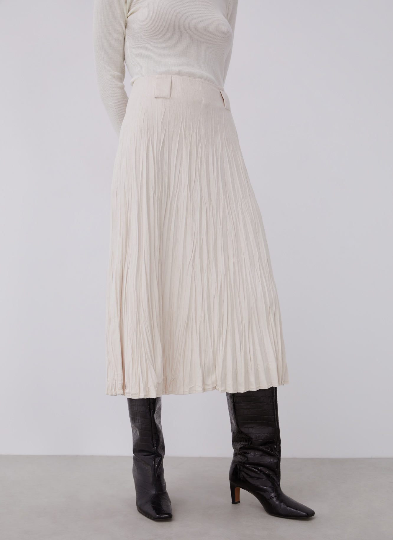 Wrinkled suedette midi skirt image number 0