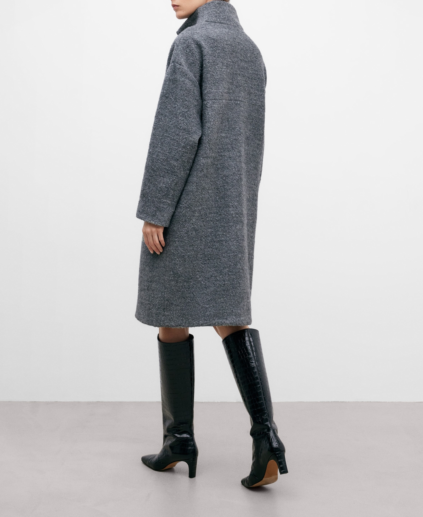 Wool woven coat for women image number 2