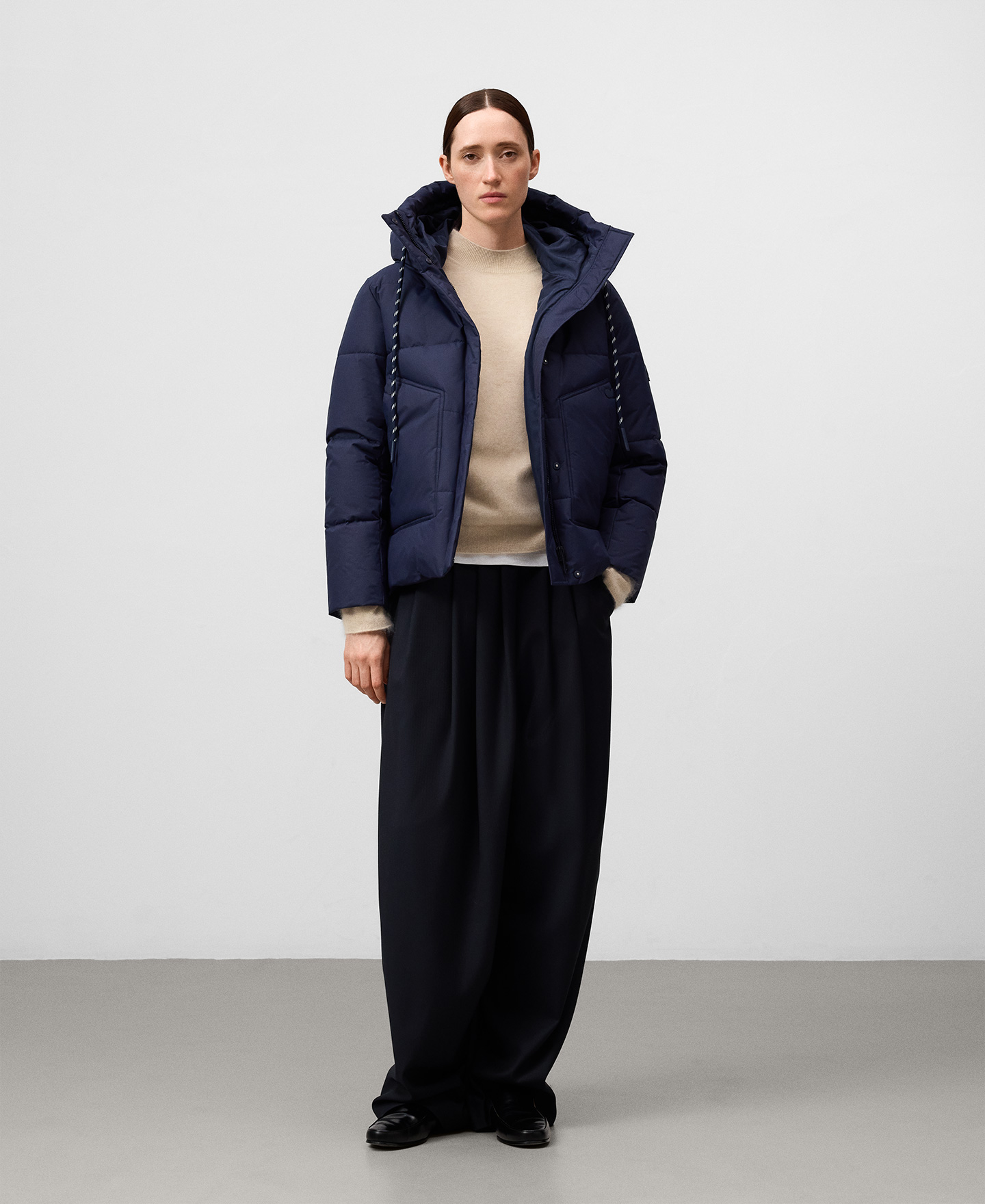 Padded short coat woman image number 1