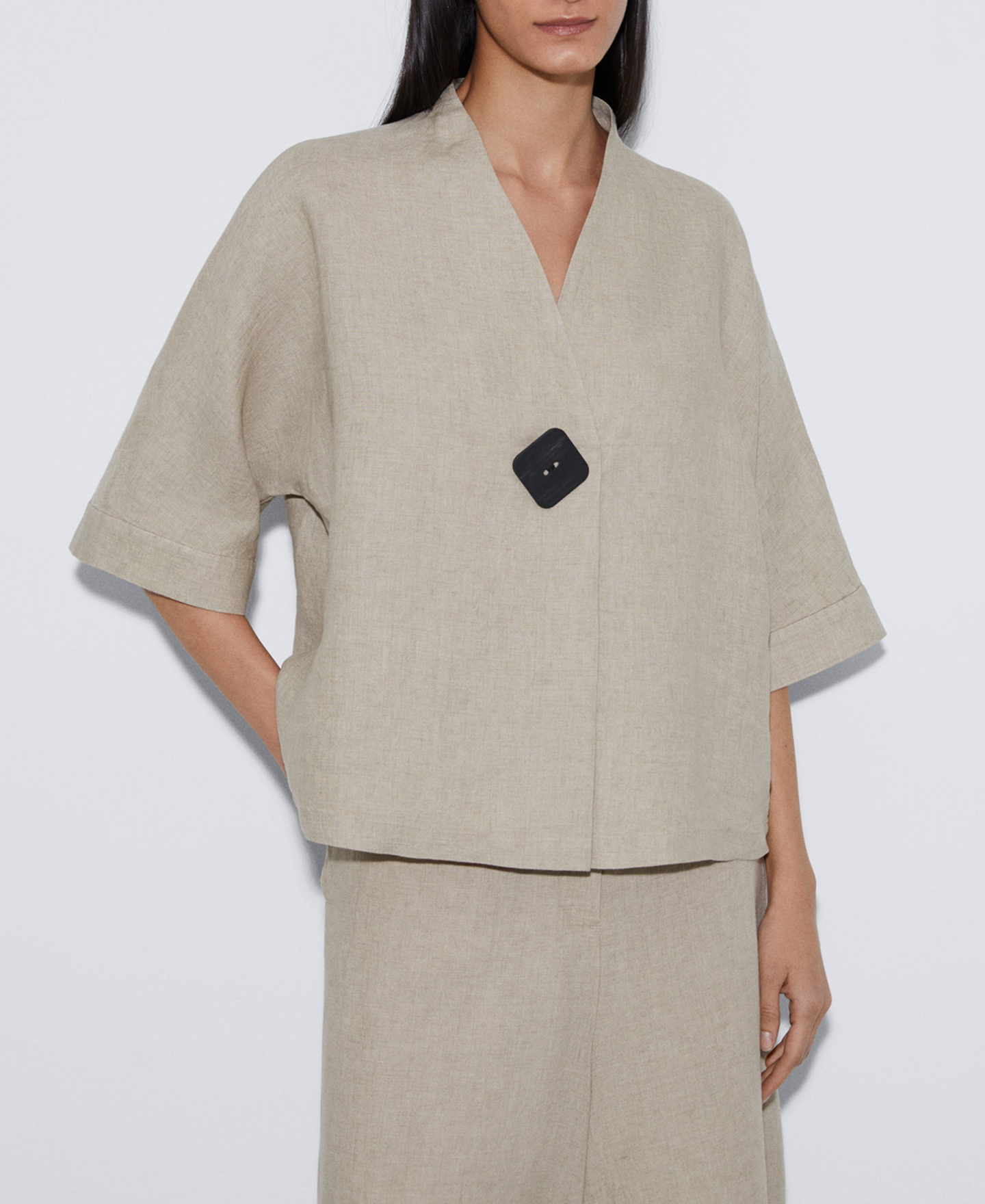 European responsible linen shirt image number 0