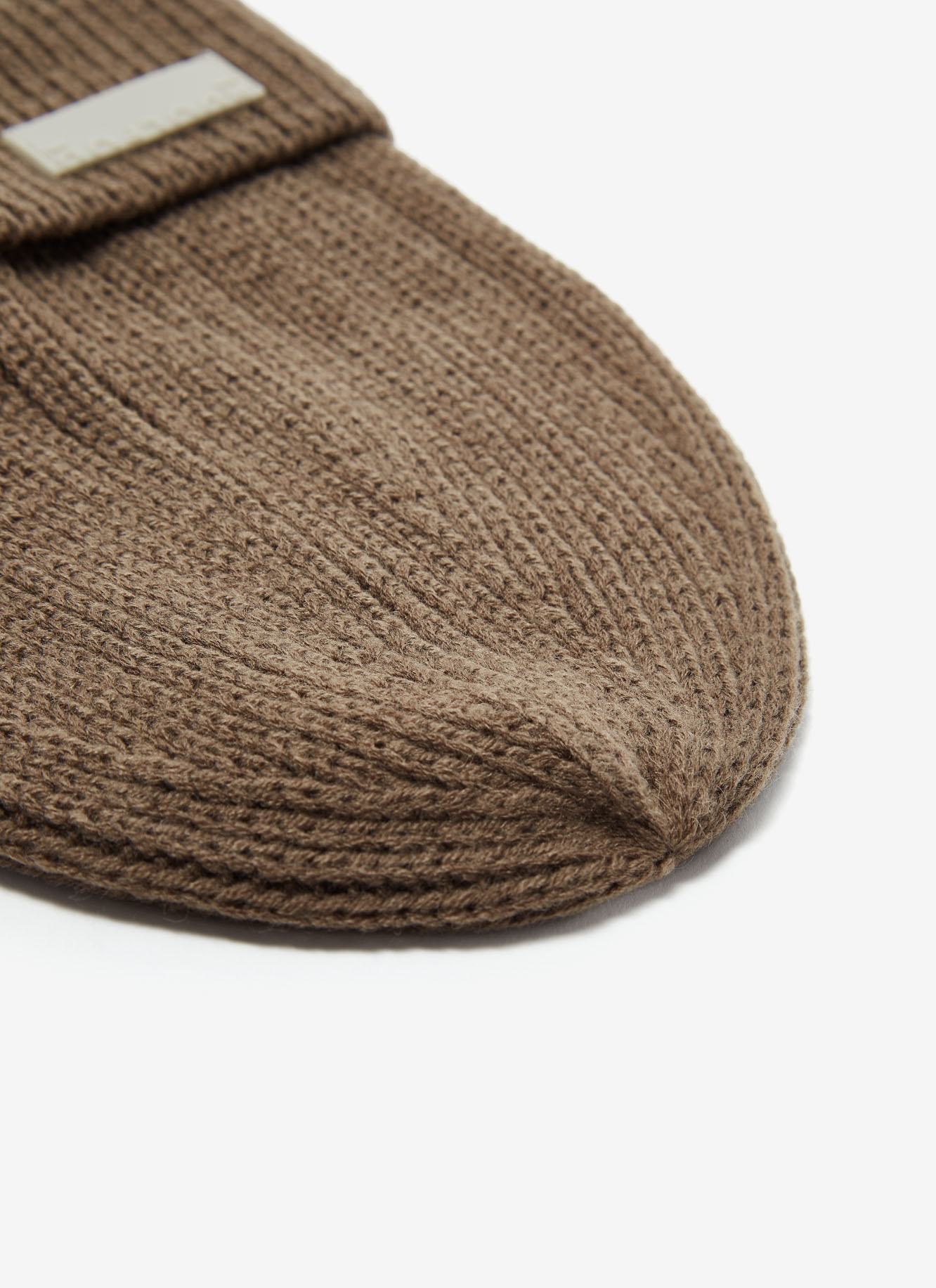 Beanie en canalé con logo image number 2
