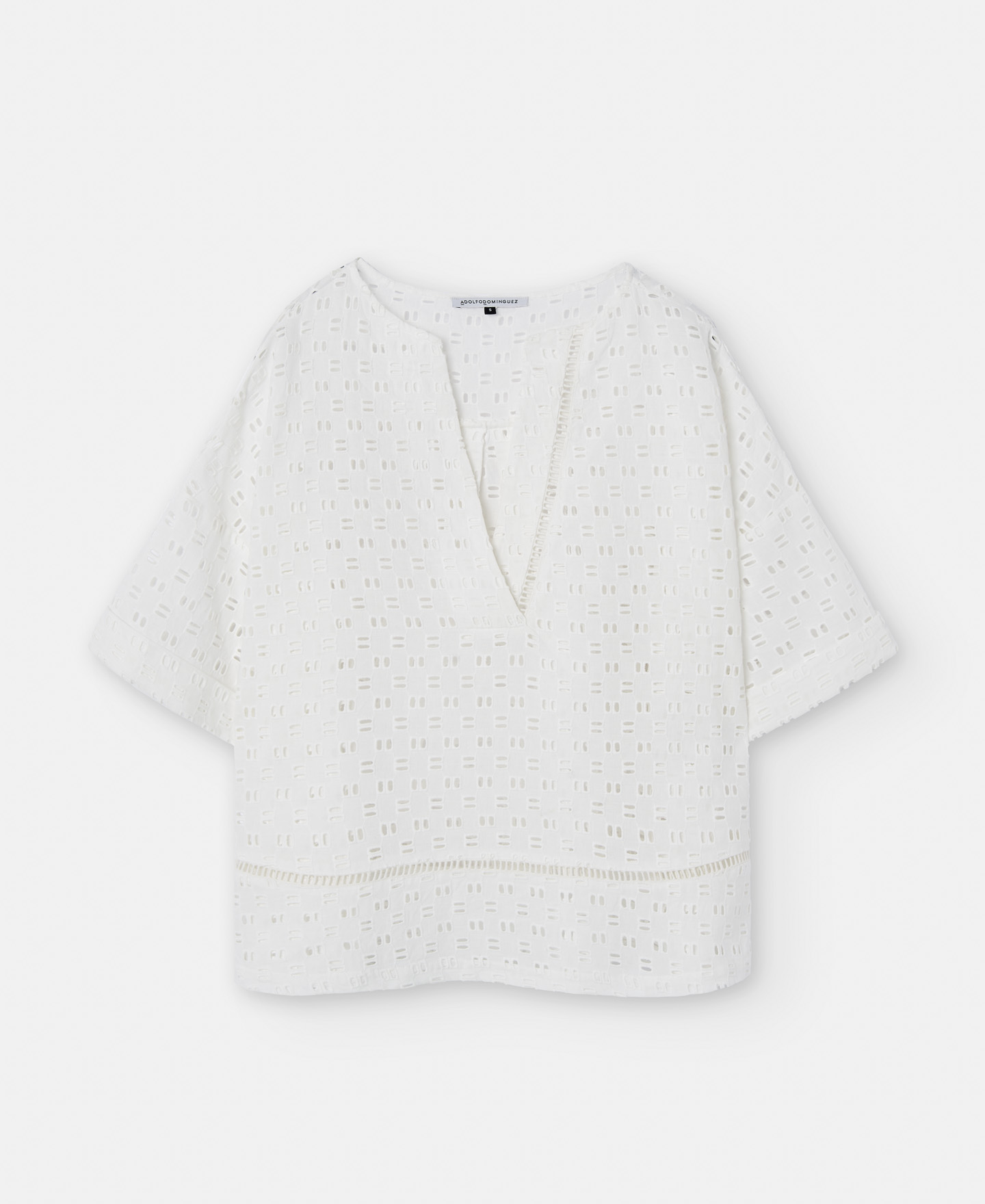 Camisa bordado con escote pico image number 4