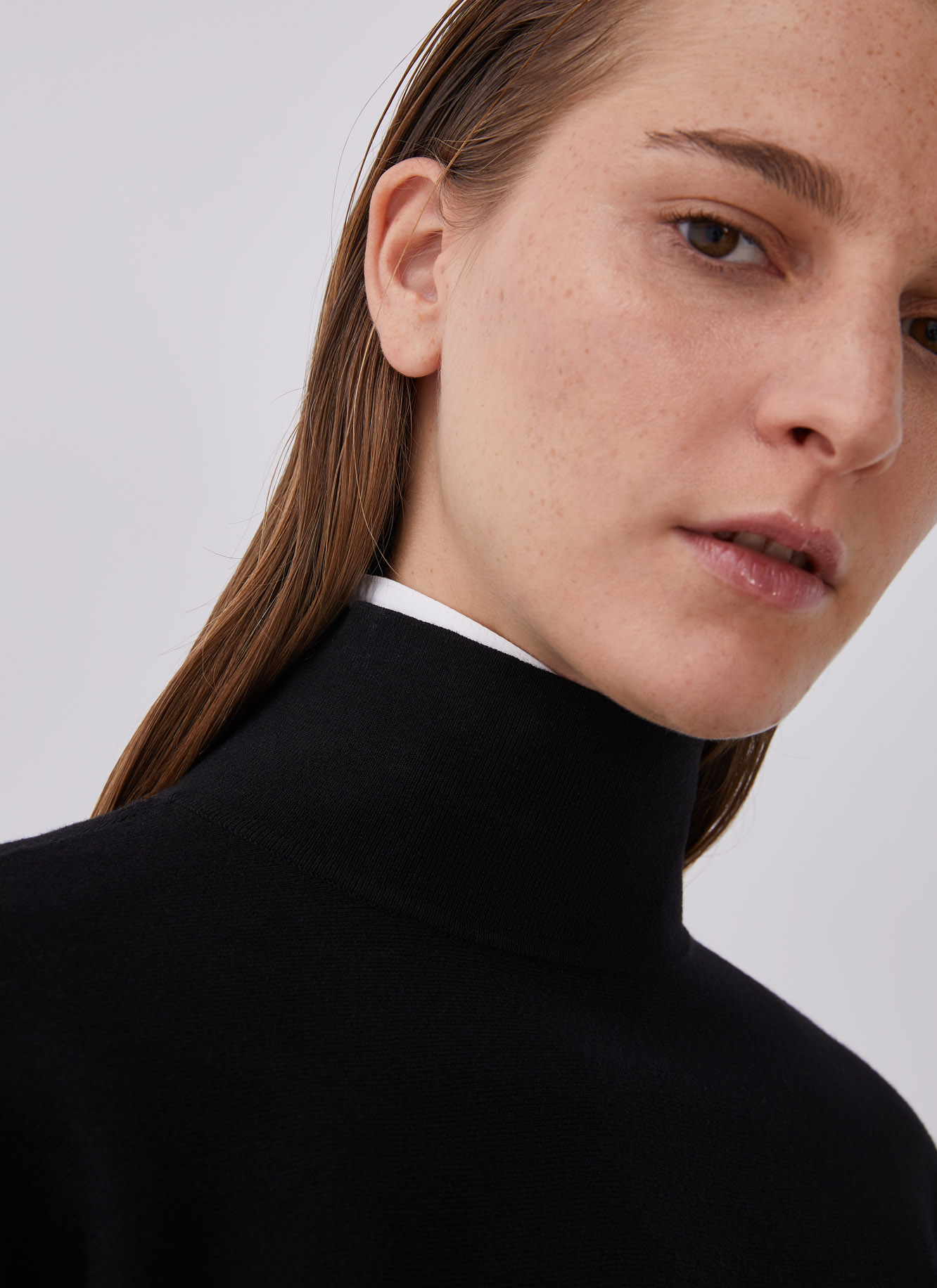 Jersey de cuello alto con viscosa image number 3