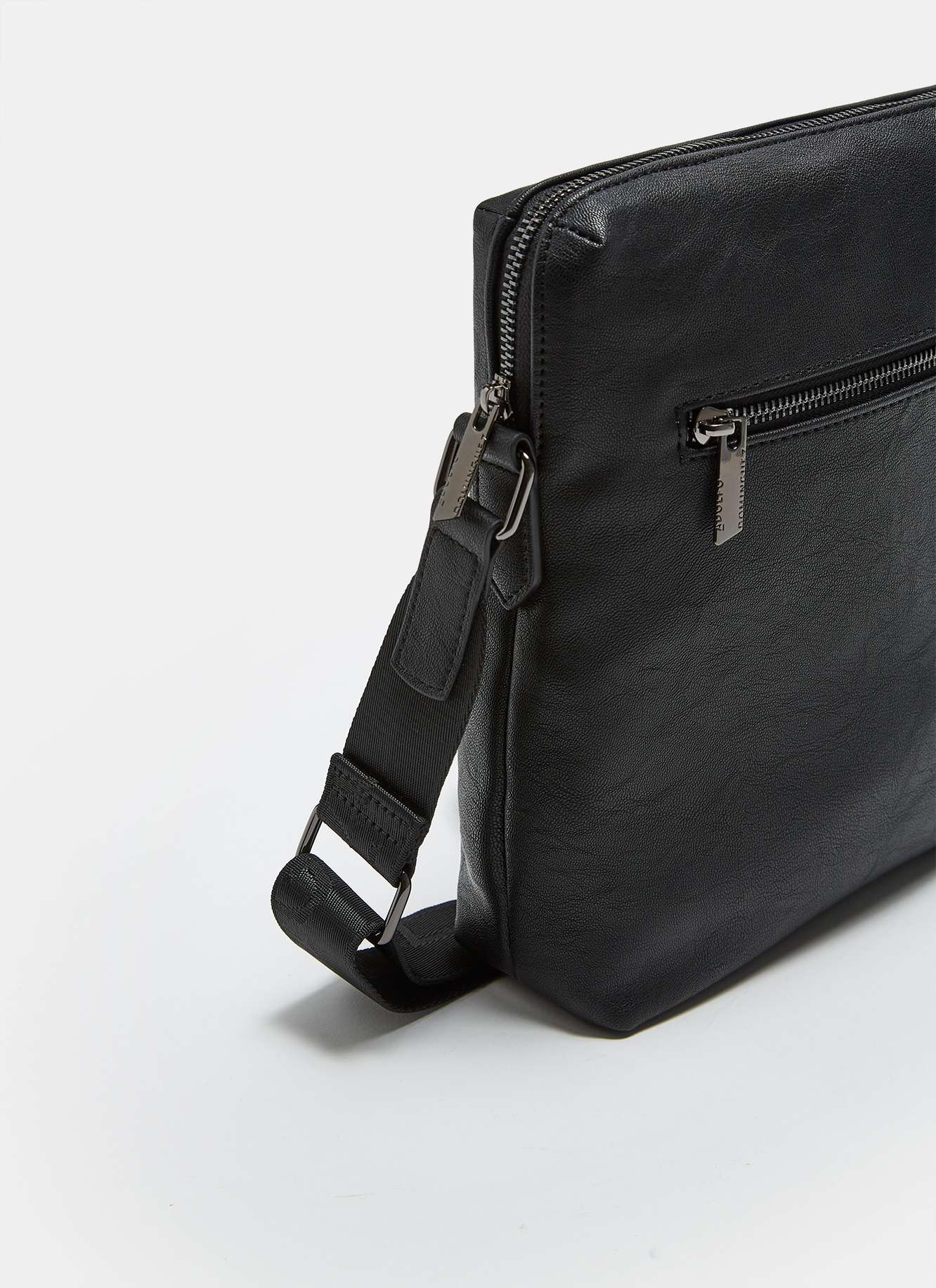 Textured crossbody bag with front pocket image number 1