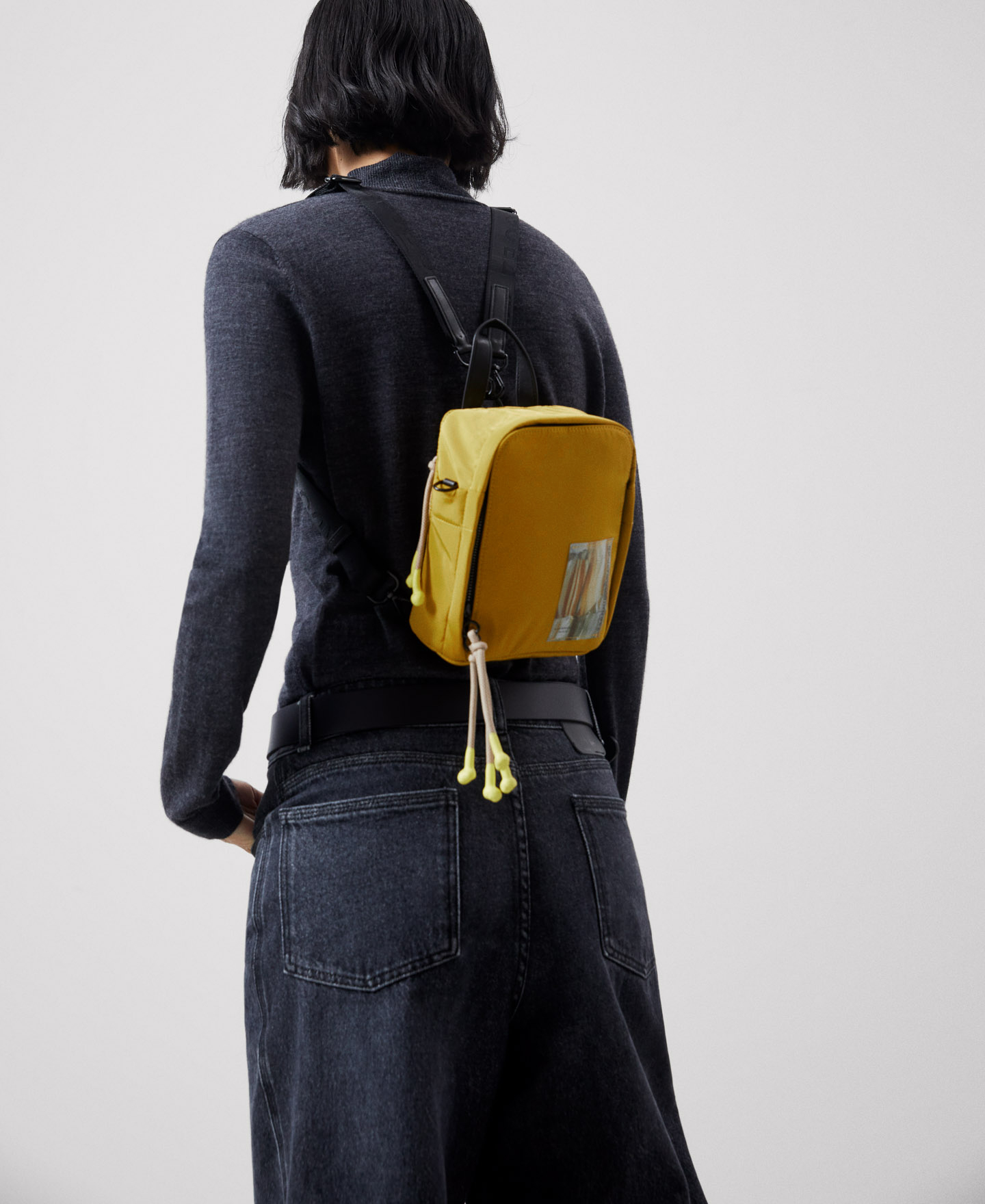 Recycled materials shoulder bag image number 5