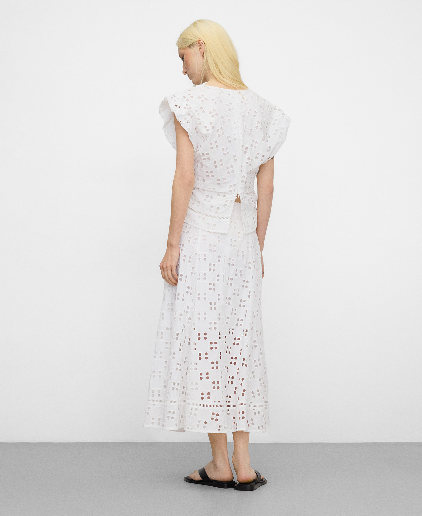 Poplin fitted top with English embroidery image number 2