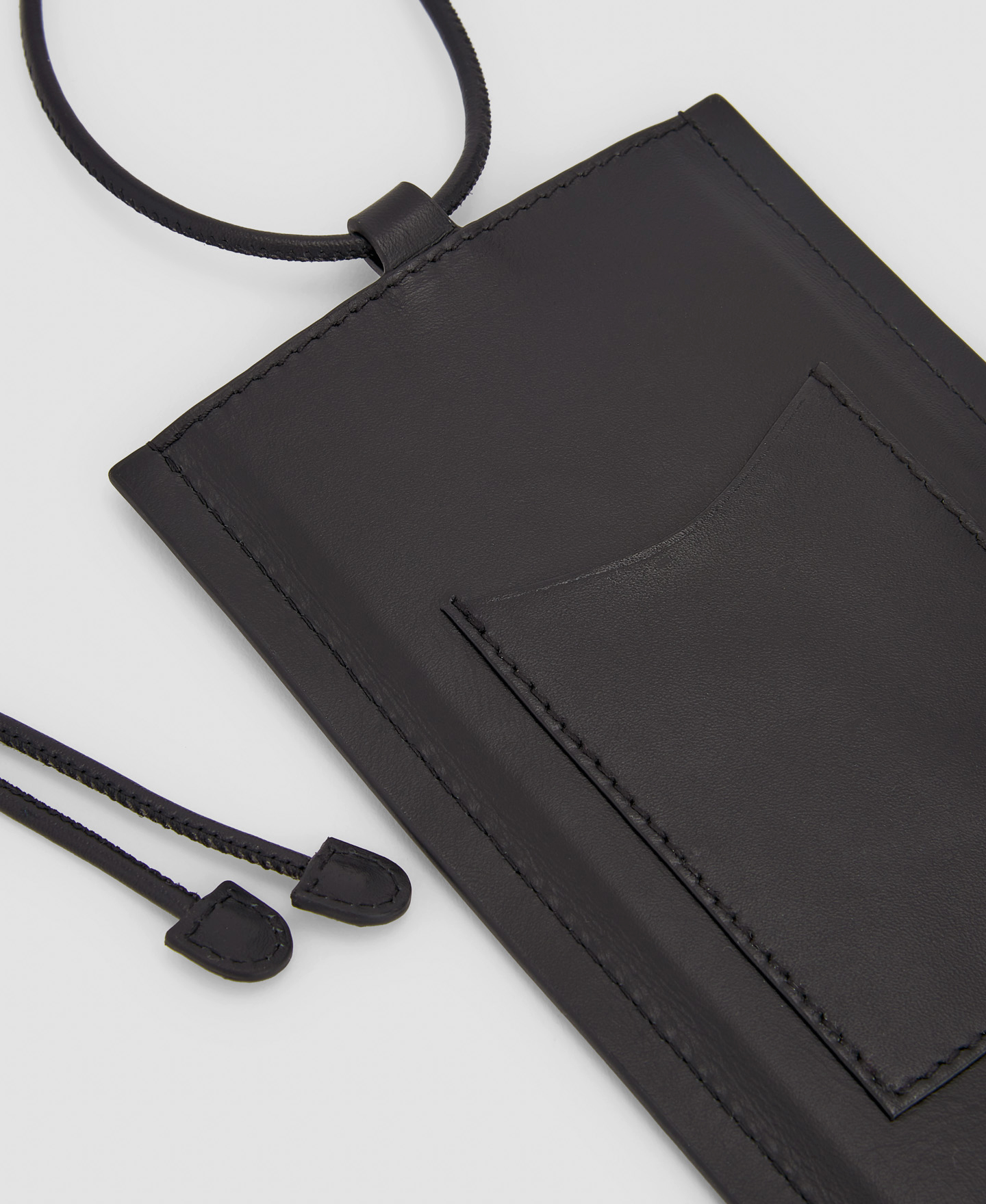 Mobile phone holder with adjustable cord image number 2