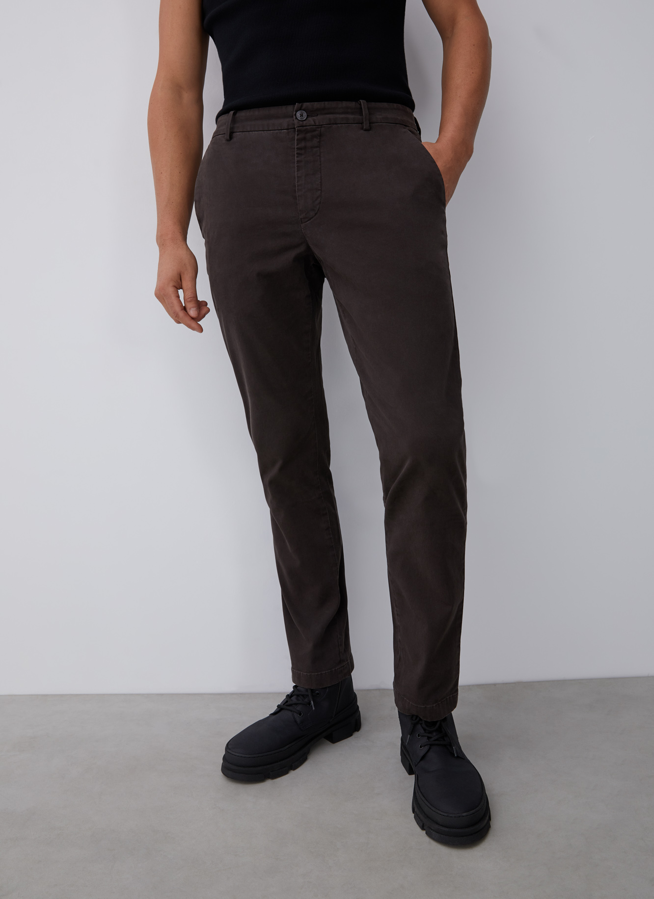 Elastic cotton chino trousers image number 0