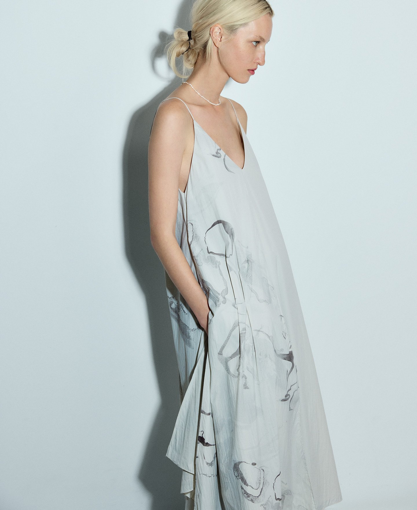 Vestido rendilhado combinado image number 3