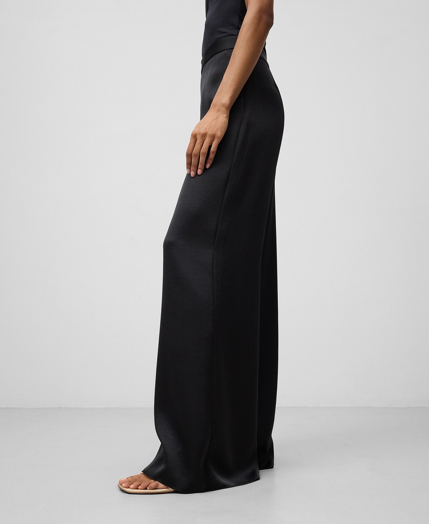 Wide leg satin trousers woman image number 3