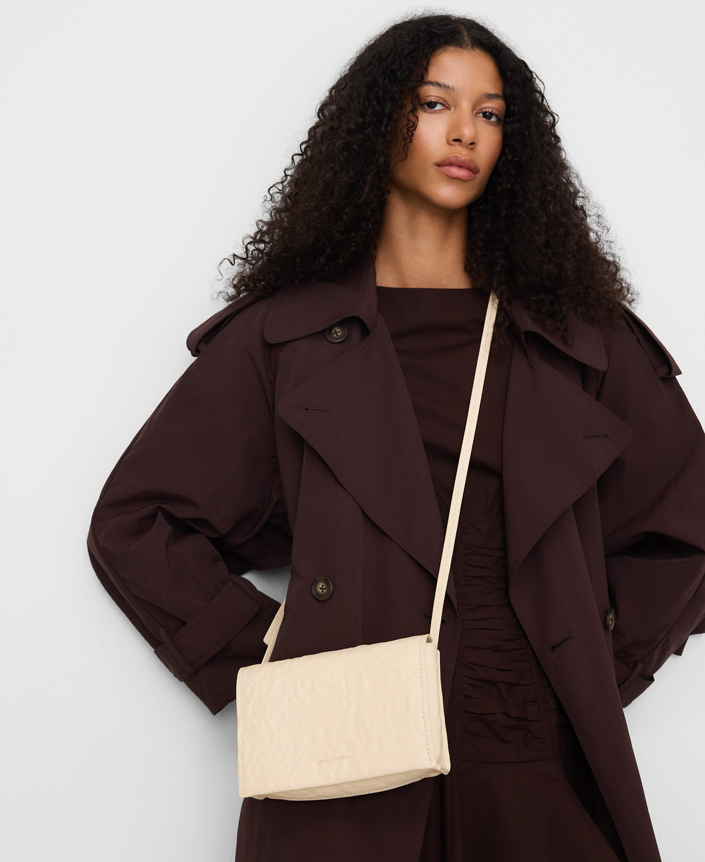 Ori&oacute;n washed leather crossbody image number 5