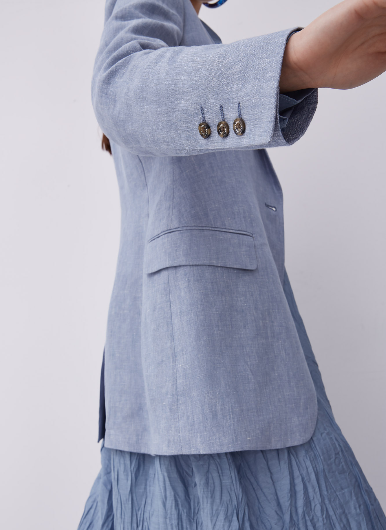 Linen blazer with one button image number 2