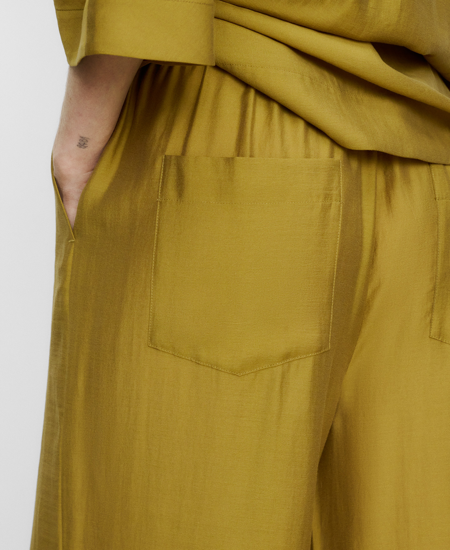 Pantalon droit fluide image number 3