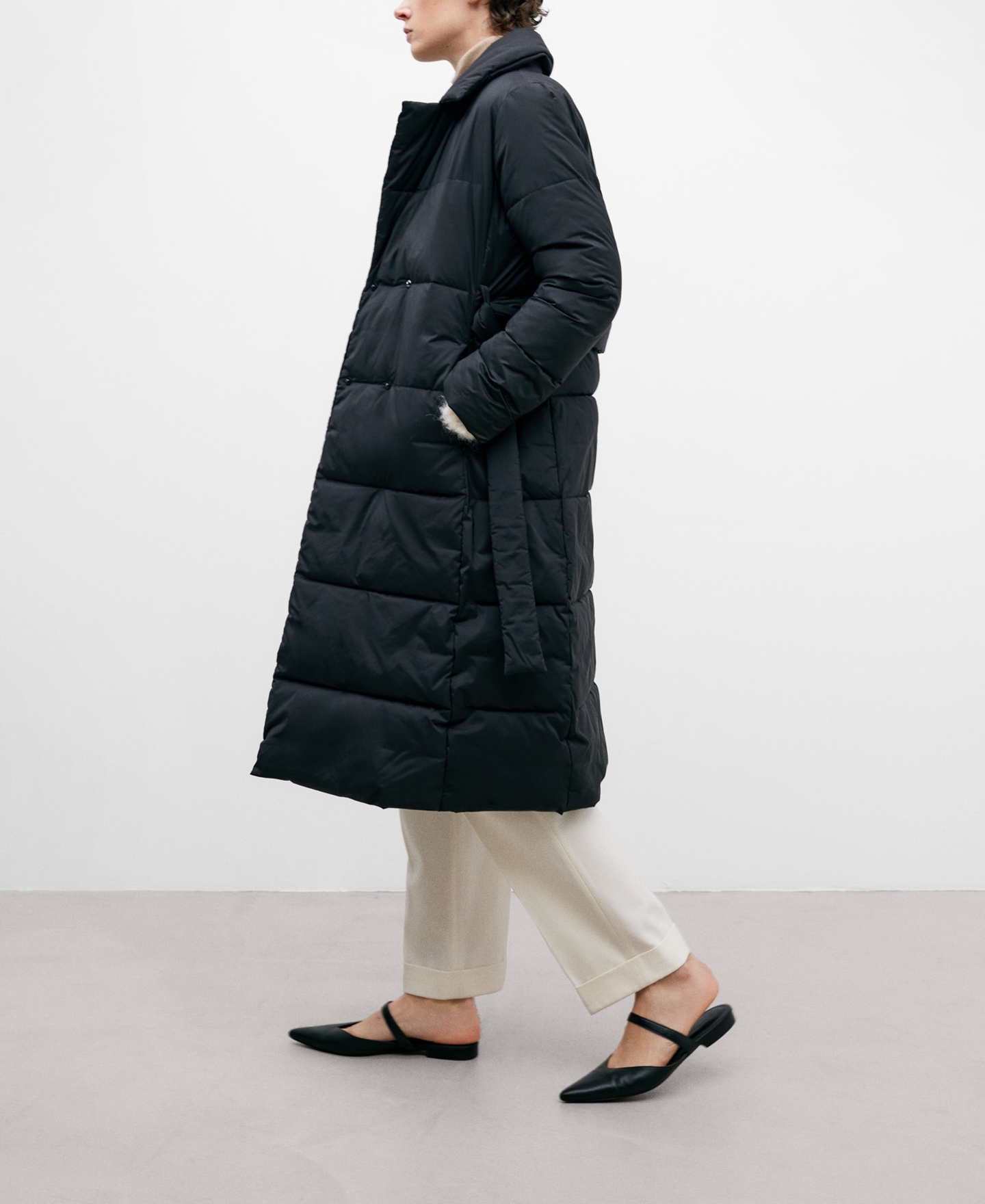 Black midi padded coat for women image number 0