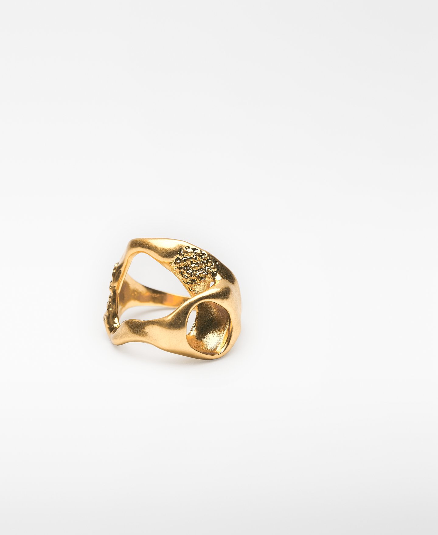 Hammered texture ring woman image number 2