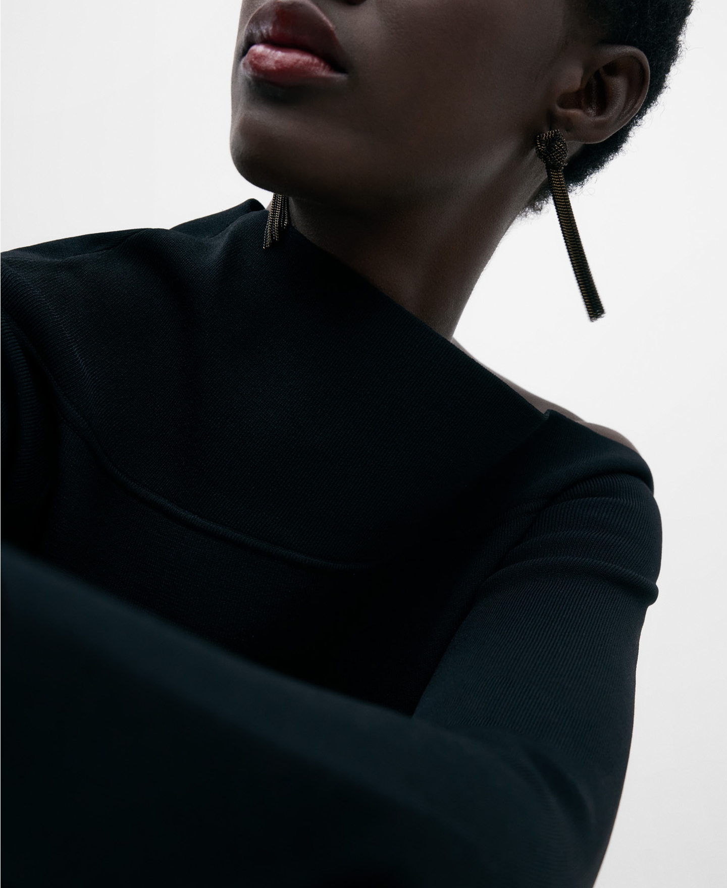 Knotted chains earring image number 3