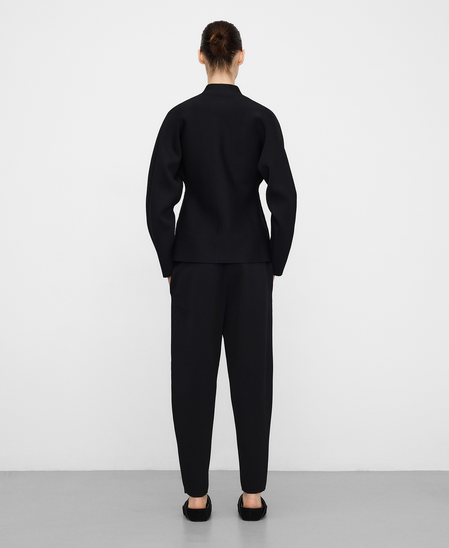 Knit barrel fit trousers image number 2