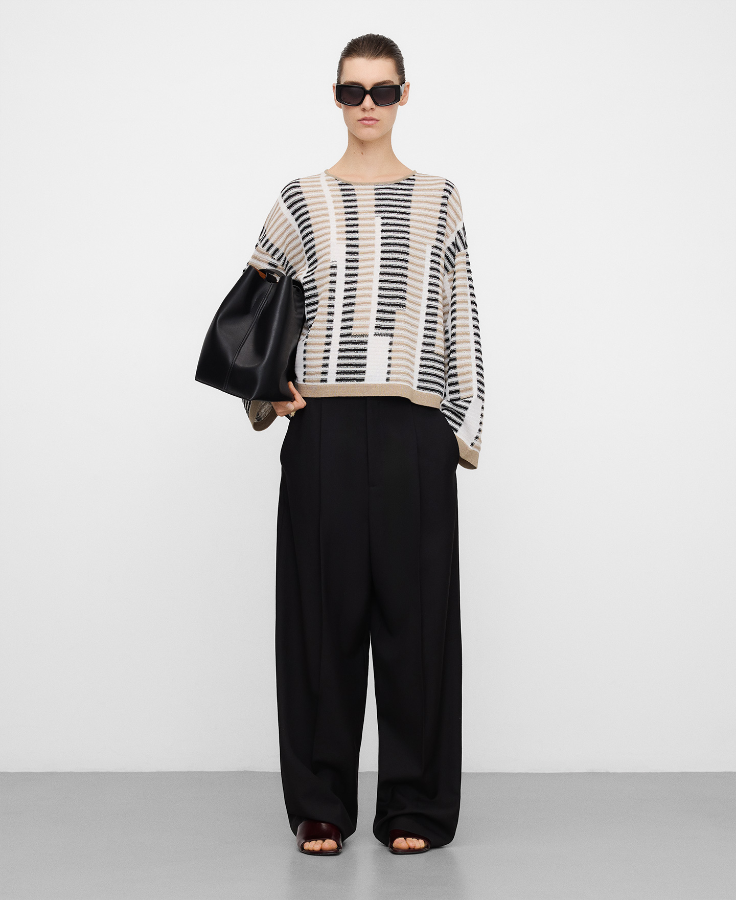 Irregular striped jacquard knit sweater image number 1