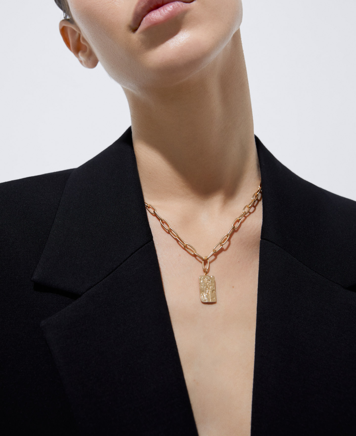 Metal pendant with pressed motif image number 3