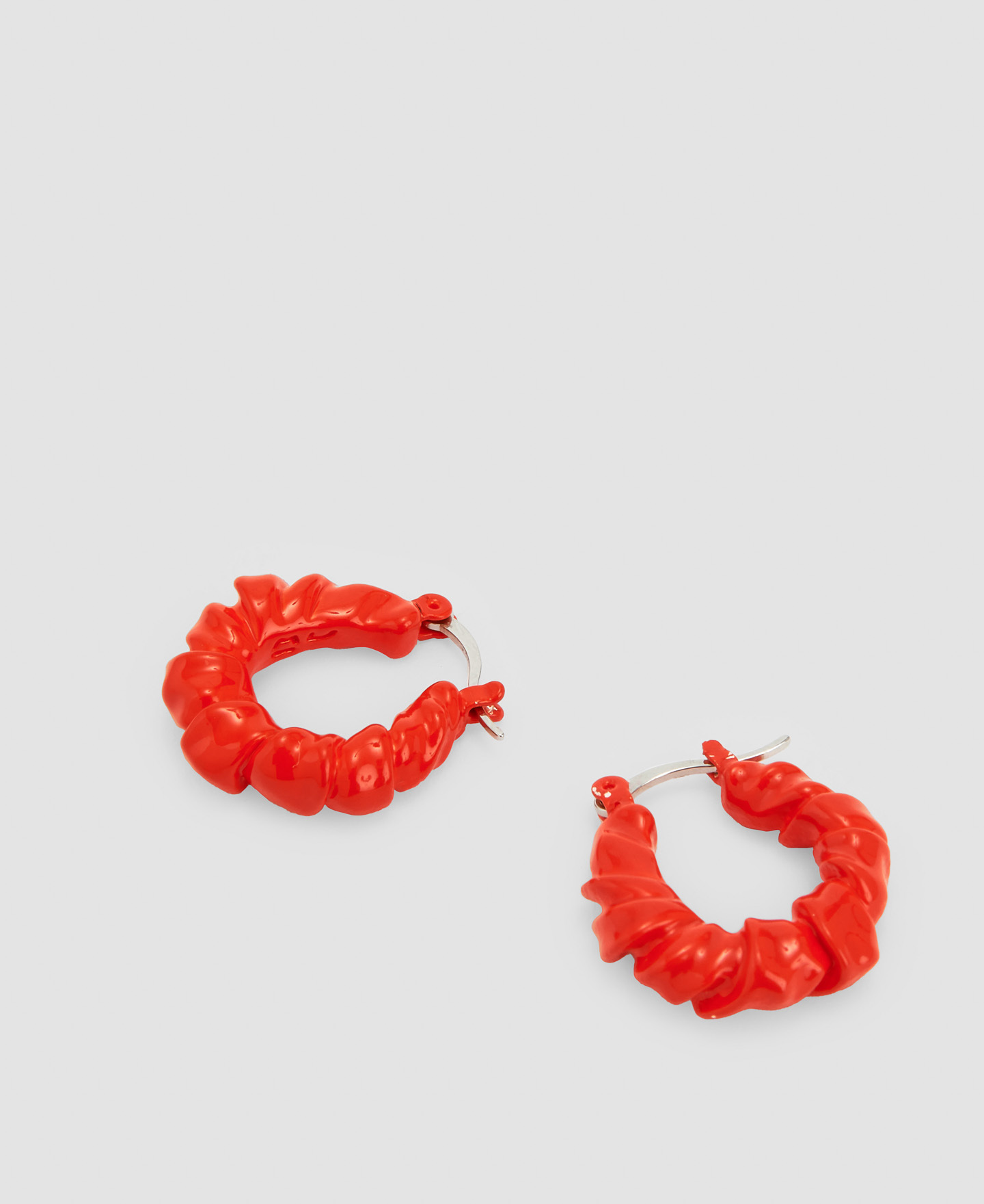 Zinc and resin lacquered earring image number 1