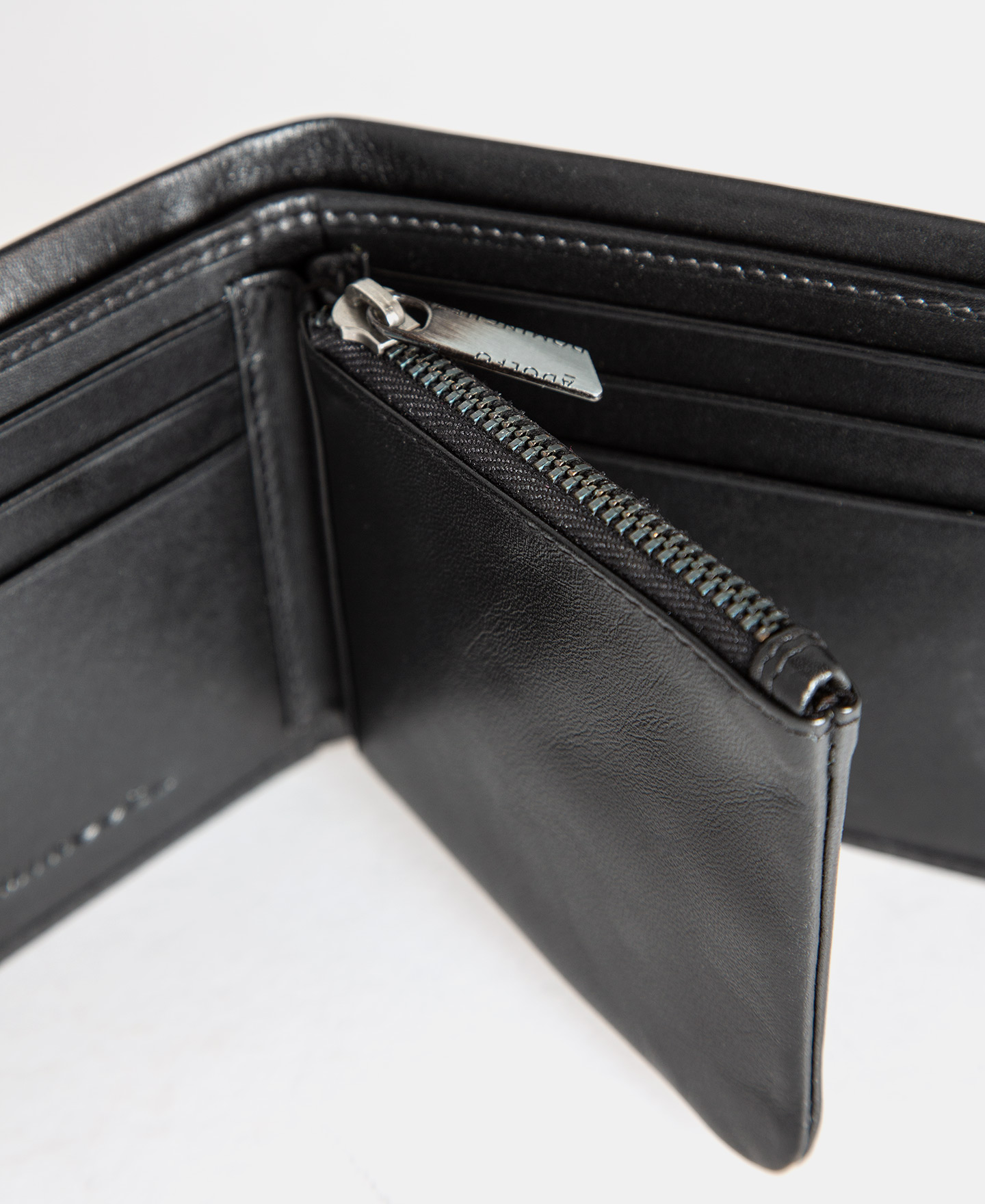 Cartera rectangular con monedero central image number 2